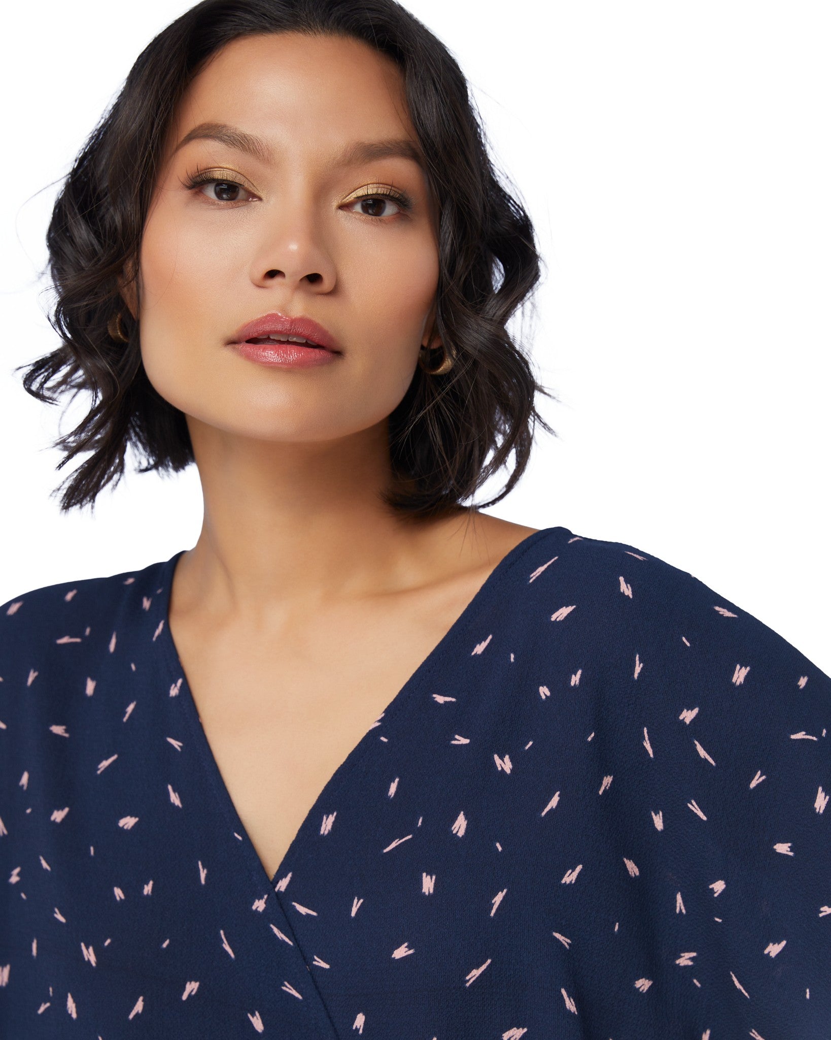 Deep Navy $|& West Kei Printed Woven Short Sleeve Surplice Top - SOF Detail