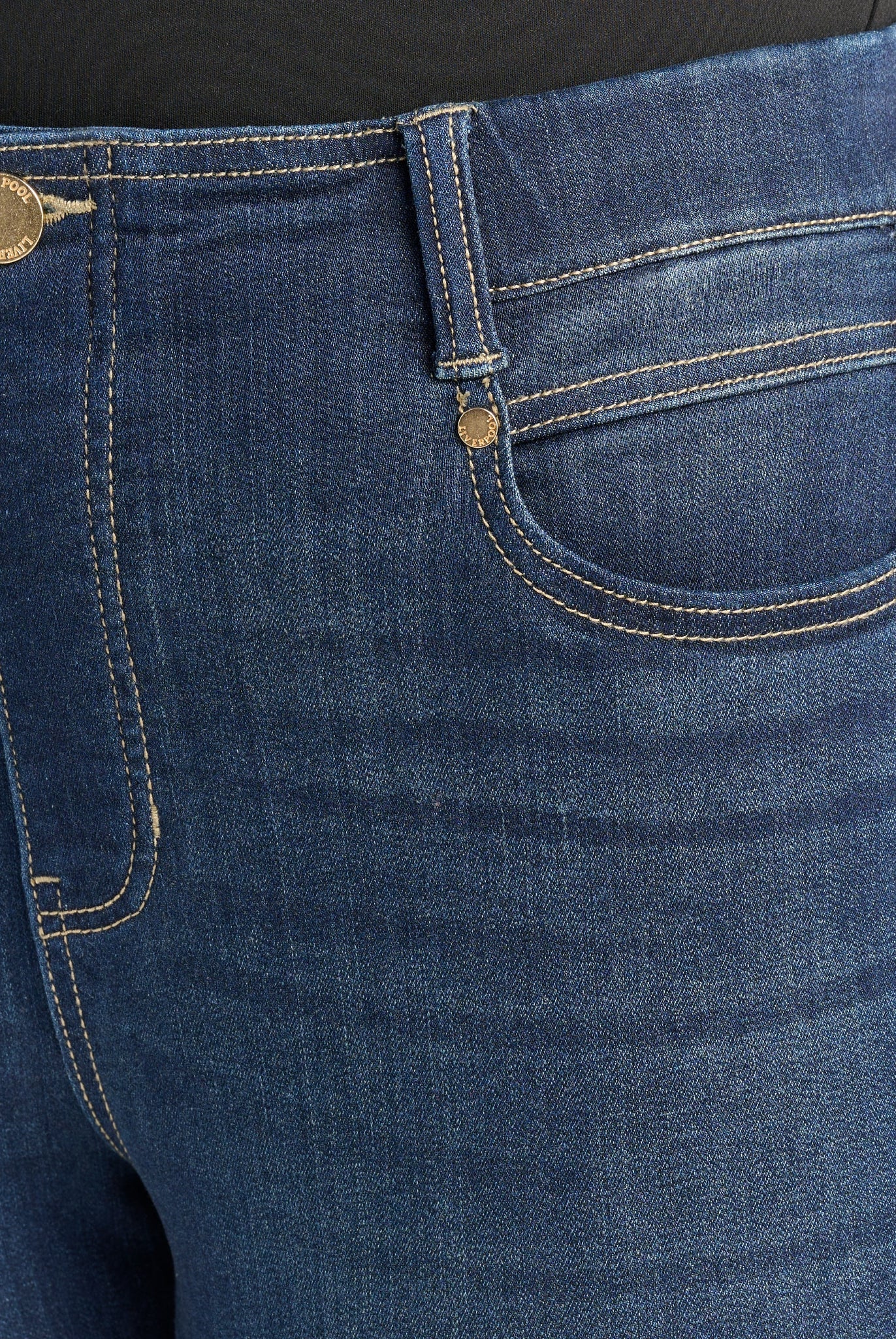 Payette $|& Liverpool Gia Glider - SOF Detail