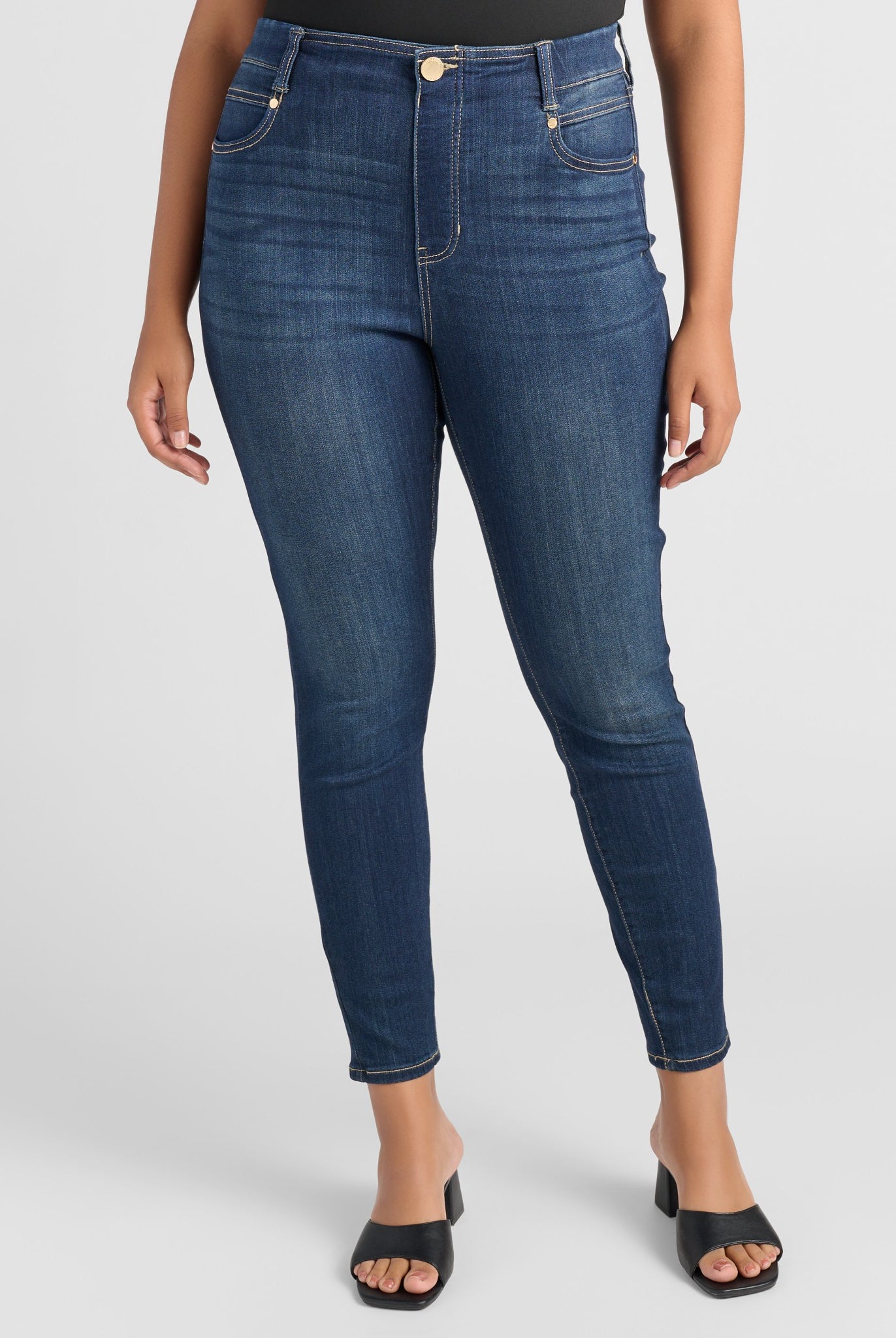 Payette $|& Liverpool Gia Glider - SOF Front