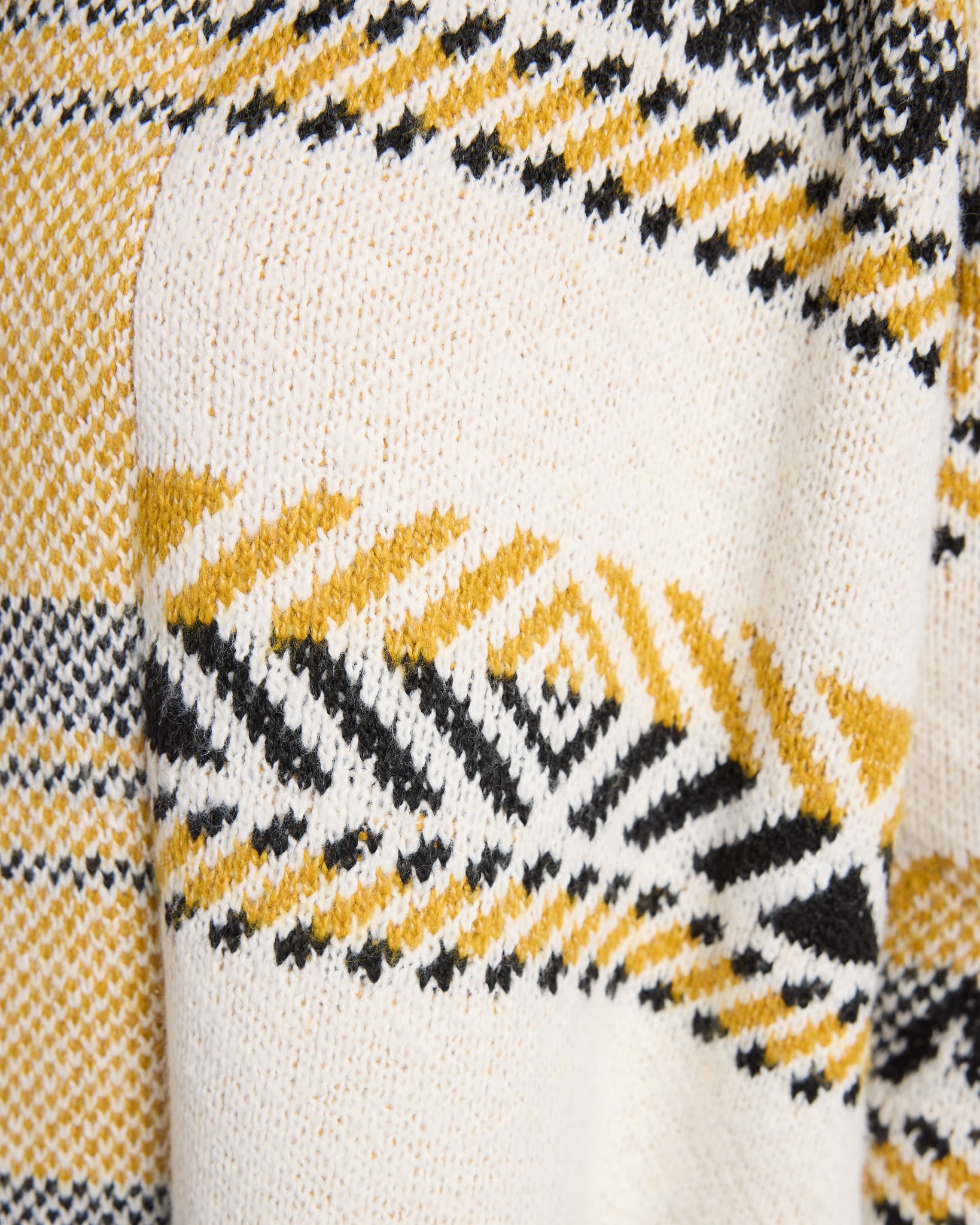 Oatmeal $|& Staccato Geo Stripe Heavy Sweater Cardigan - SOF Detail
