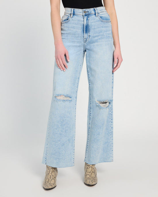 Light Wash $|& Hidden The Logan Wide Leg Dad Jeans - SOF Front