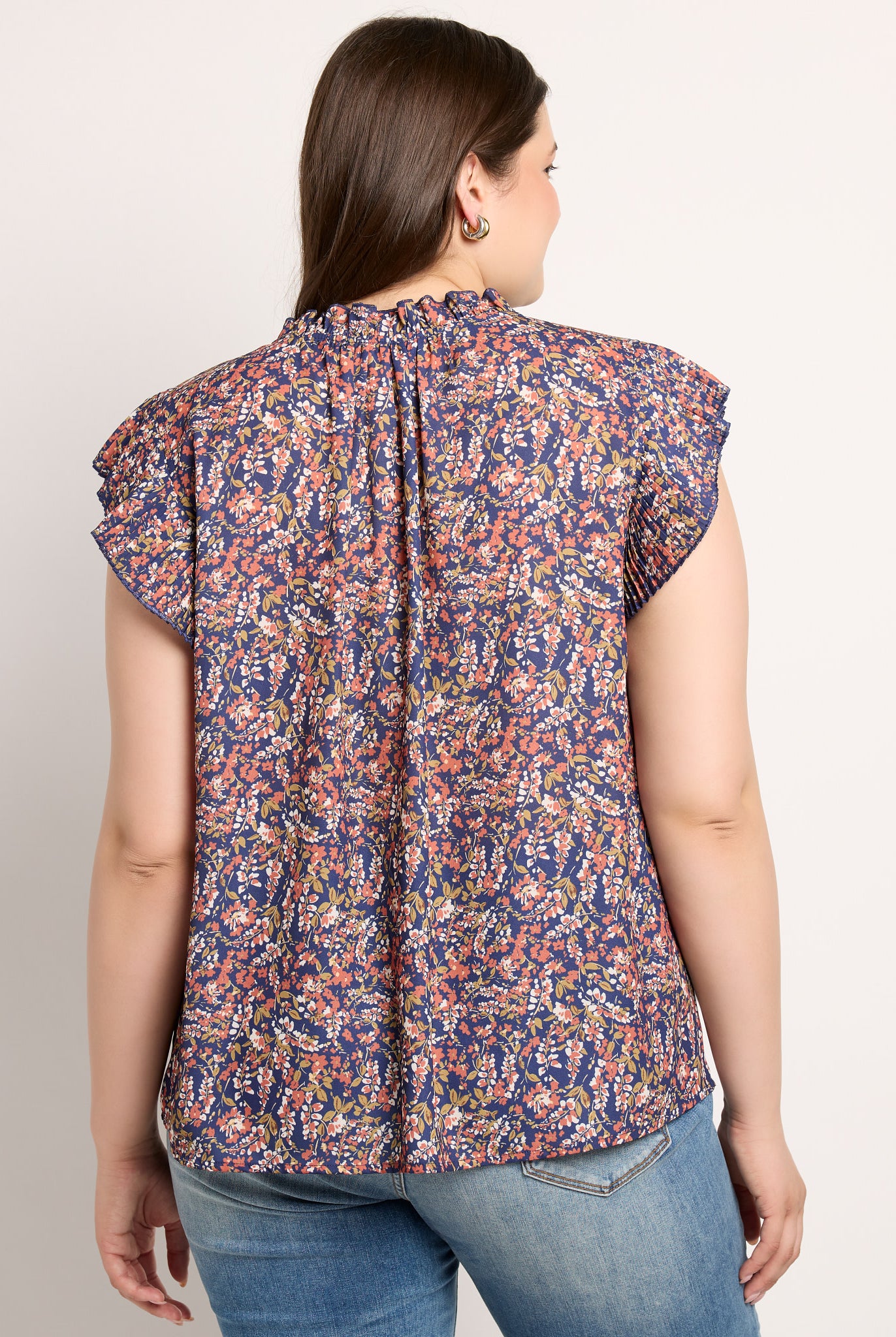 Navy $|& VOY Los Angeles Floral Pleated Sleeve Top with Tie - SOF Back