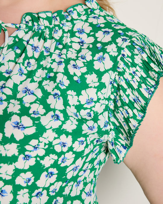 Green $|& VOY Los Angeles Floral Pleated Sleeve Top with Tie - SOF Full Front
