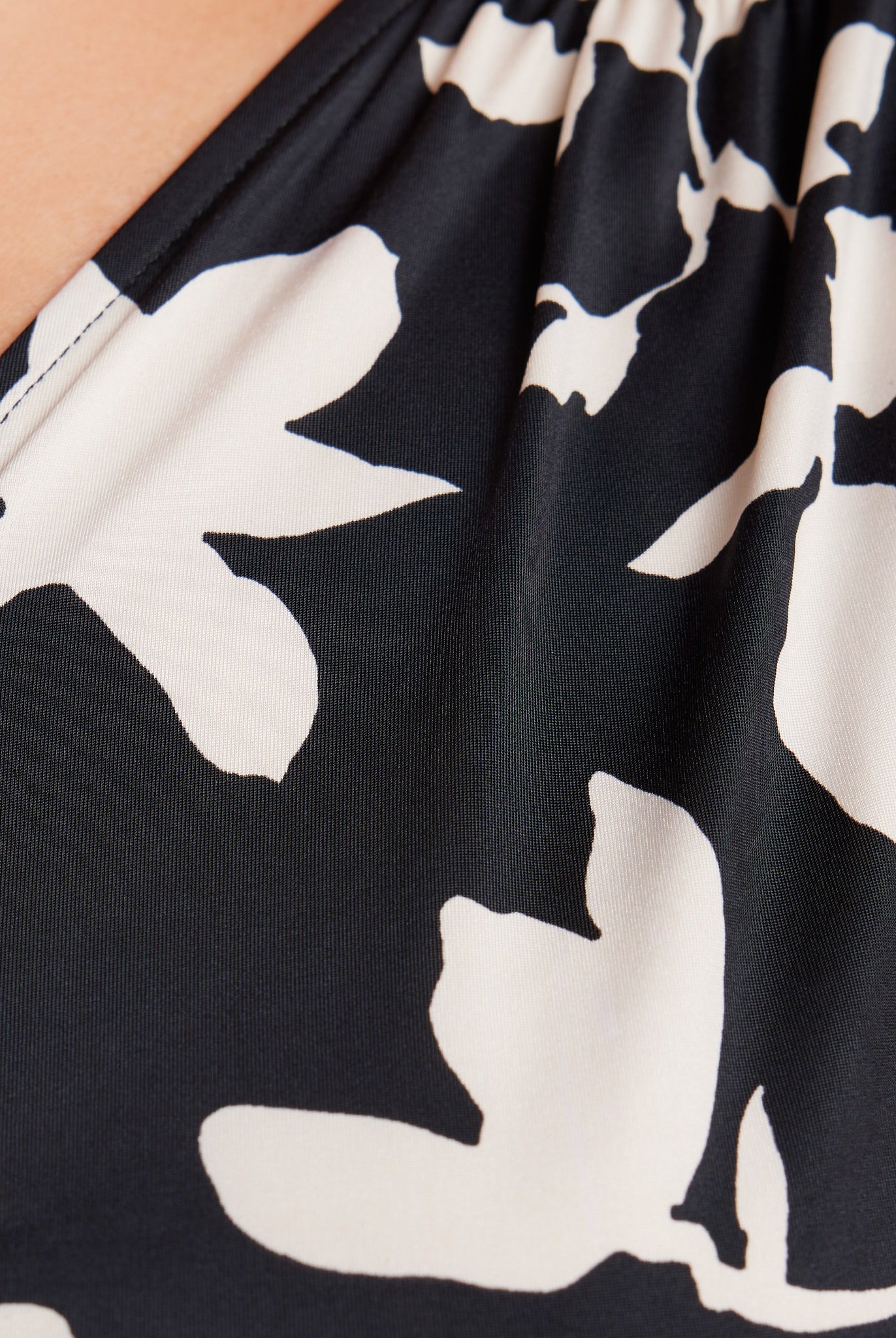 Black Ivory Floral $|& West Kei Floral Knit Sleeveless Wrap Top - SOF Detail