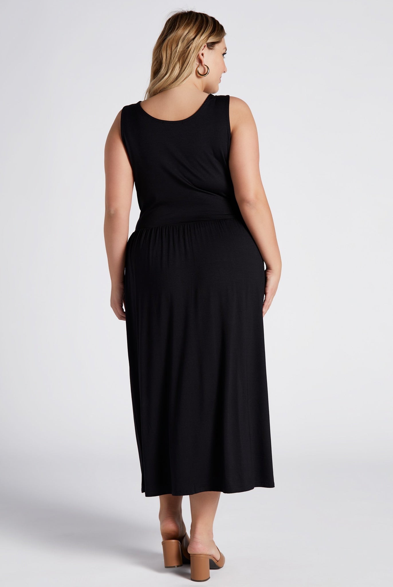 Black $|& W. by Wantable Sleeveless Midi Dress - SOF Back