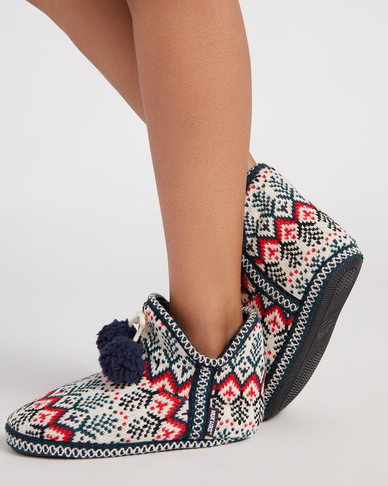 Vanilla/Navy $|& MUK LUKS Amira Slipper Bootie - SOF Back