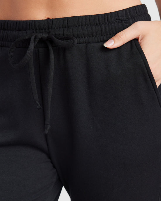 Black $|& SEAS Over the Clouds Jogger - SOF Detail
