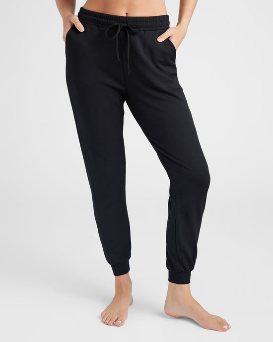 Black $|& SEAS Over the Clouds Jogger - SOF Front
