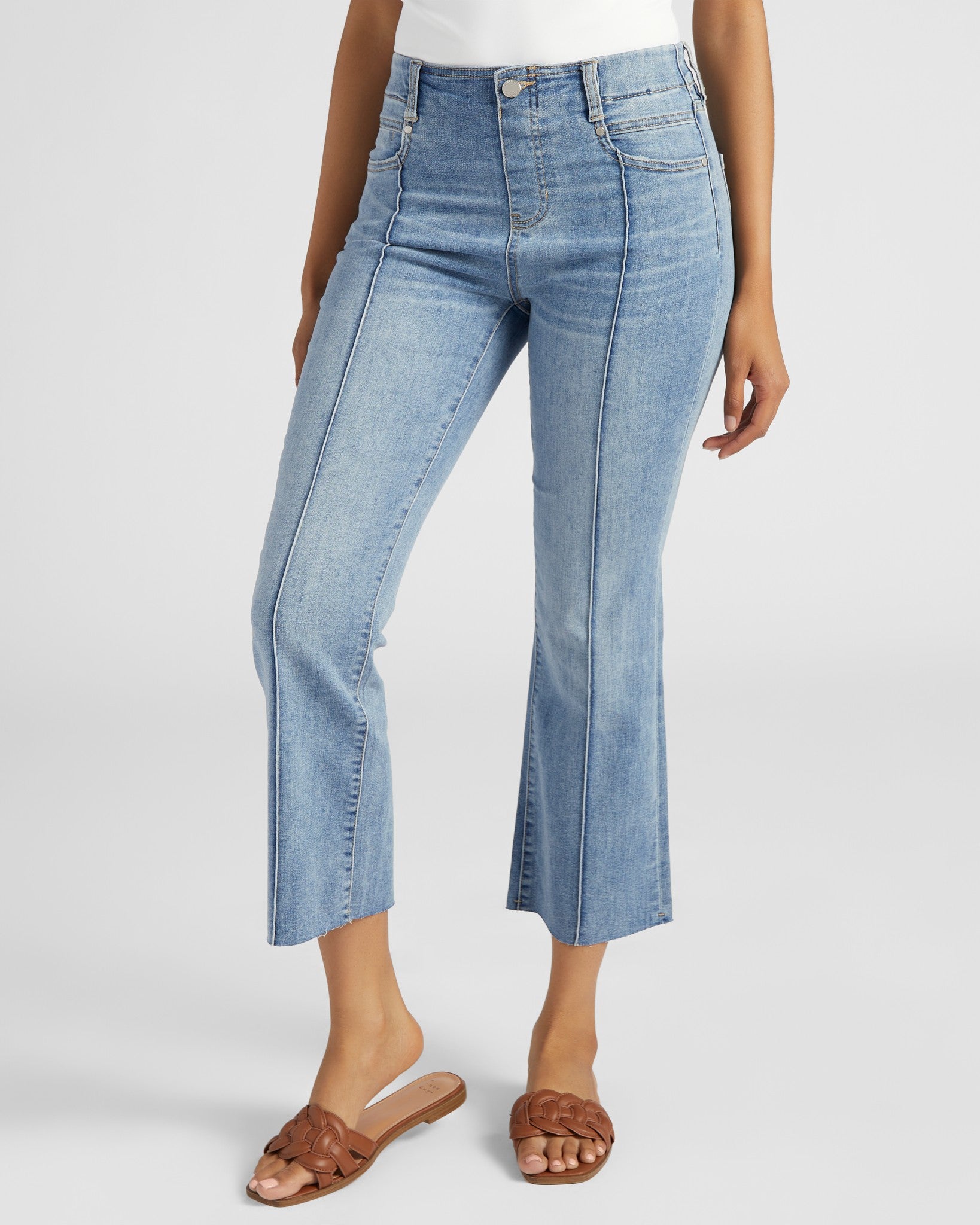 Mount Vernon $|& Liverpool Gia Pintuck Crop Flare Jeans - SOF Front