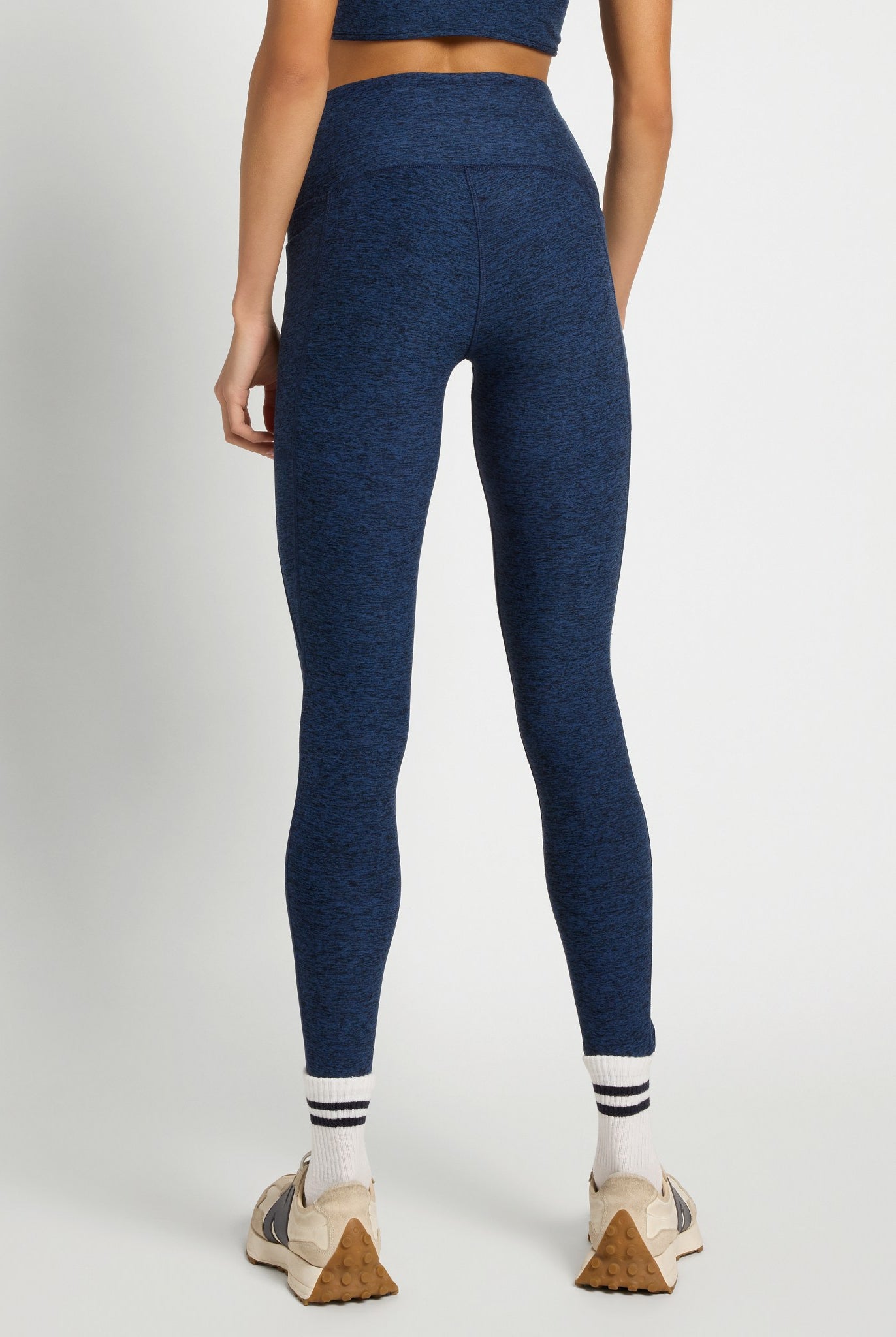 Iris Black $|& Interval FlowHeather Sculpt Pocket Legging - SOF Back