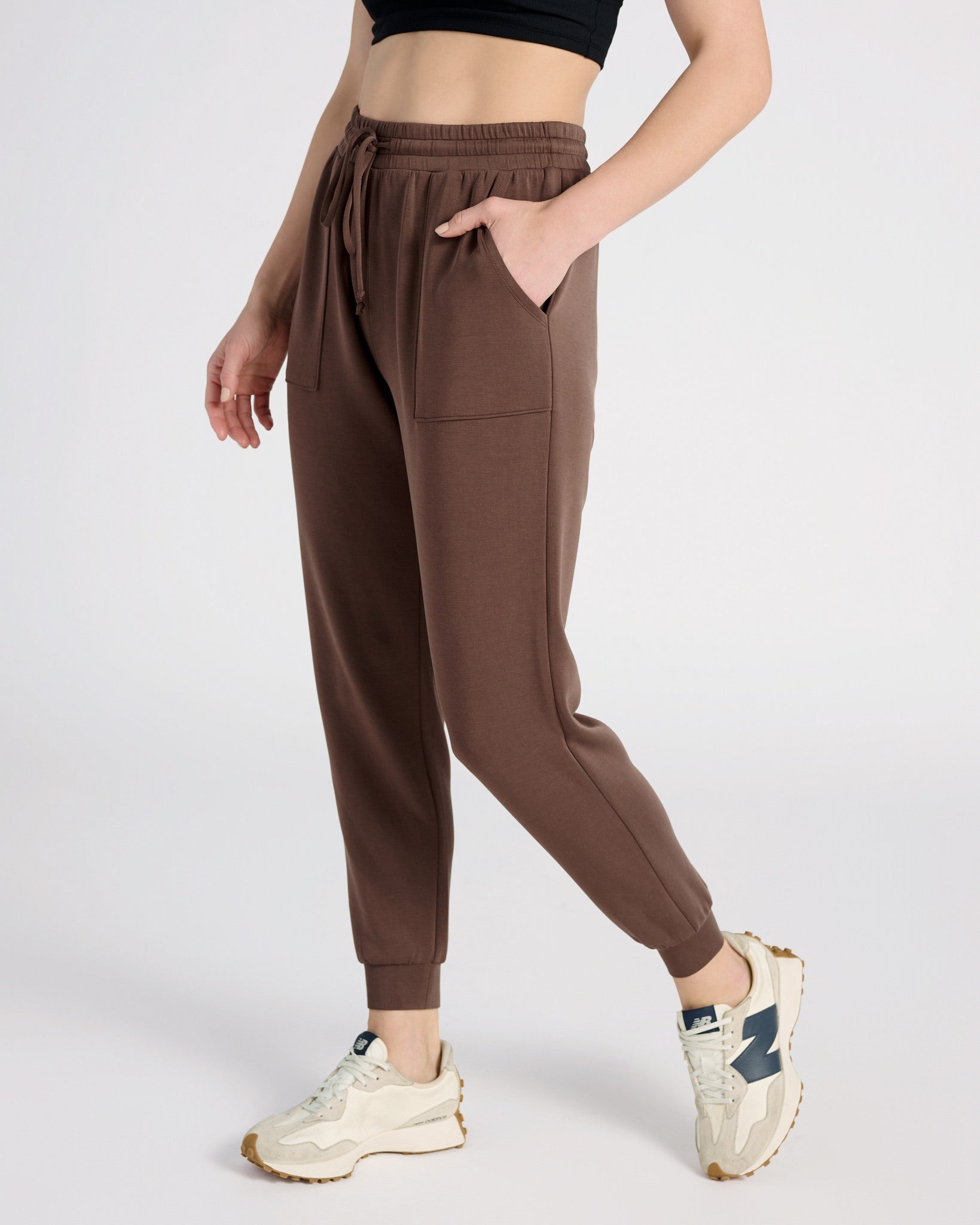 Fudge $|& Thrive Société Patch Pocket Lounge Jogger - SOF Front