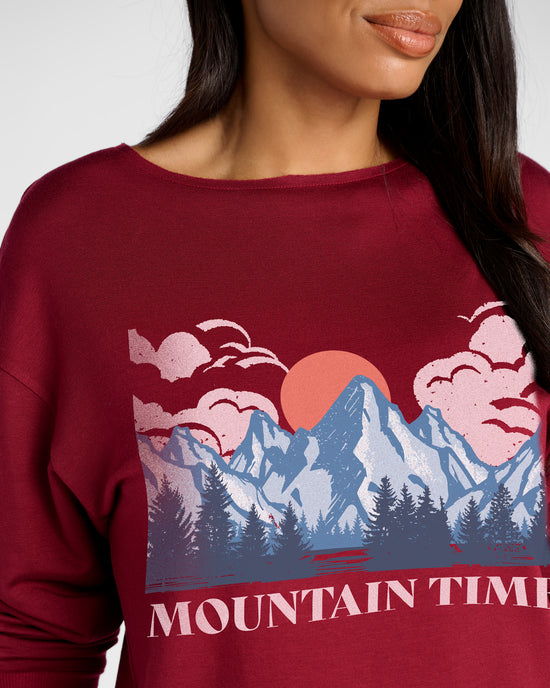 Cabernet $|& Herizon Mountain Time Graphic Raw Edge Pullover - SOF Detail
