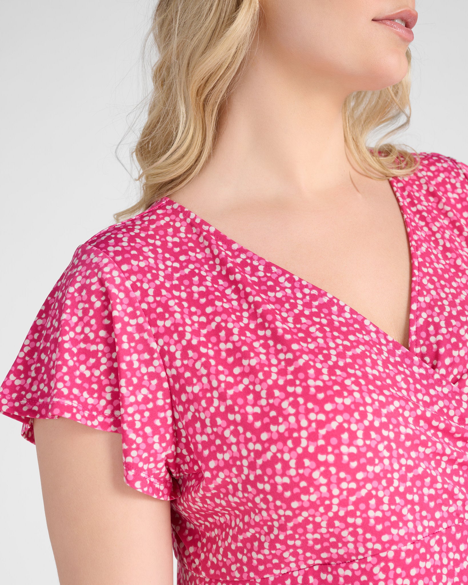 Fuchsia-Taupe Geo $|& Gilli Short Sleeve Surplice Dress - SOF Detail