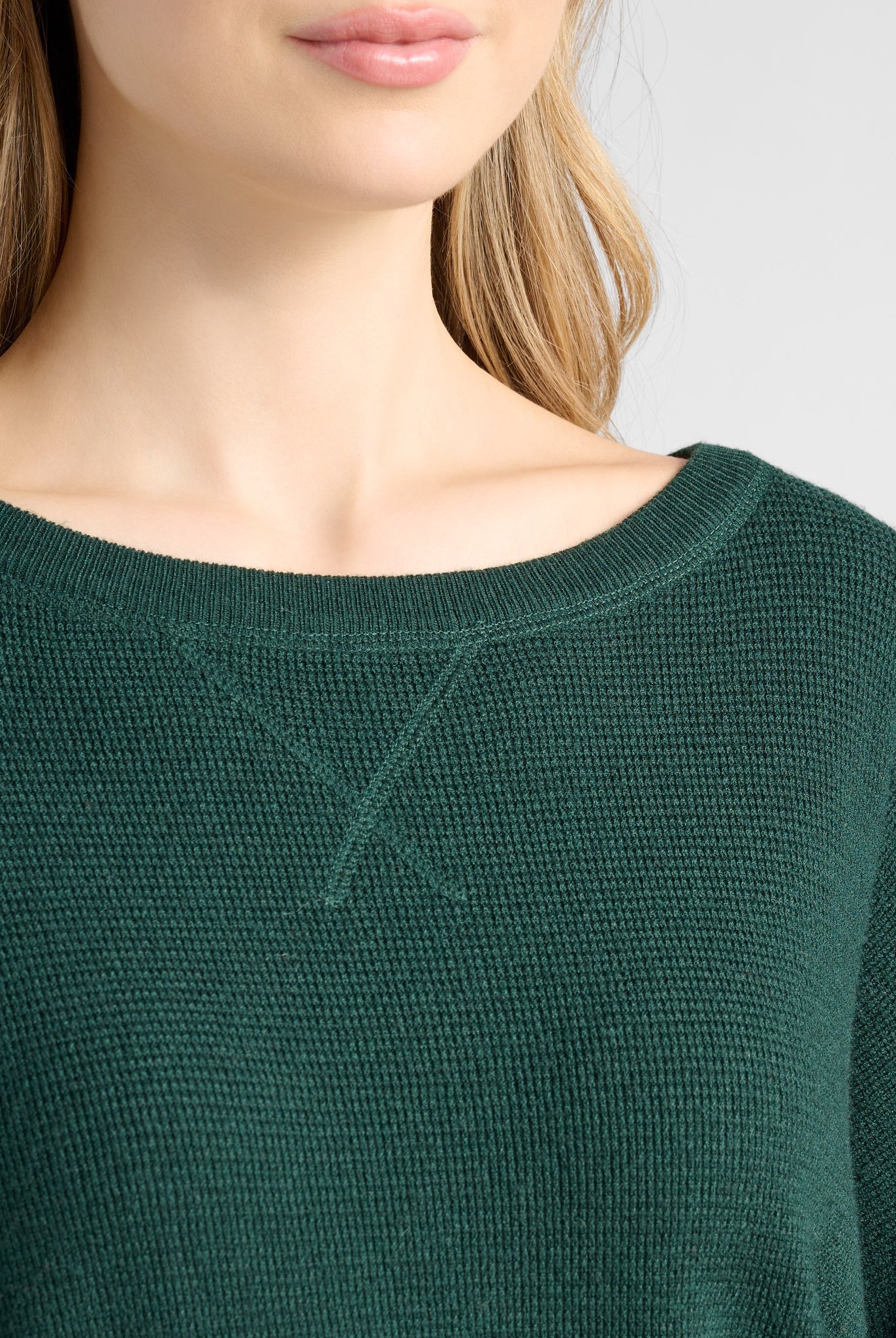 Hunter Green $|& Herizon Wanderer Waffle Long Sleeve - SOF Detail