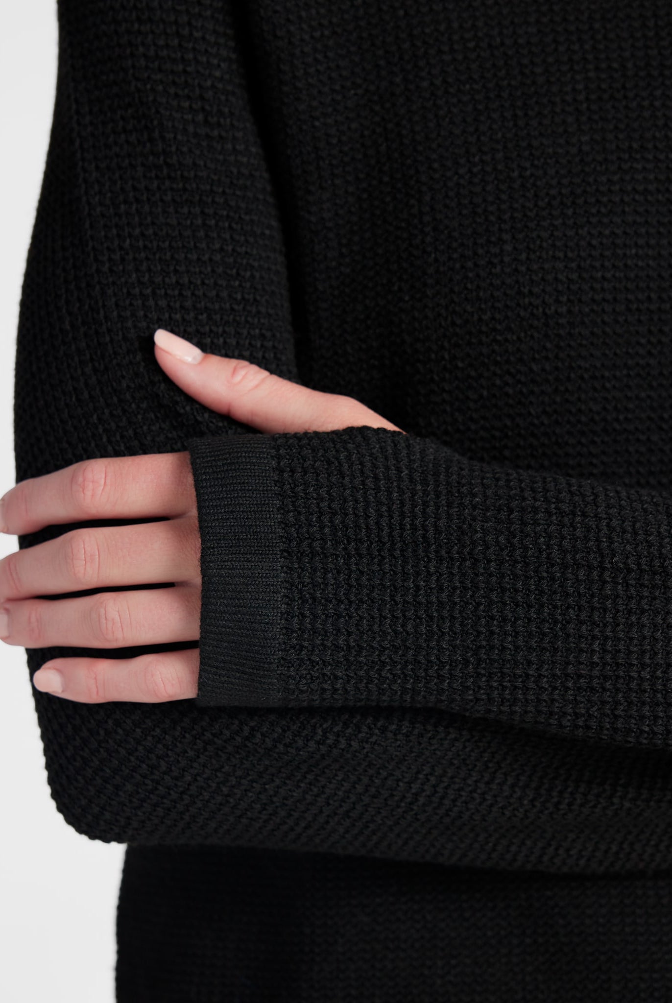 Black $|& Herizon Wanderer Thumbhole Tunic - SOF Detail