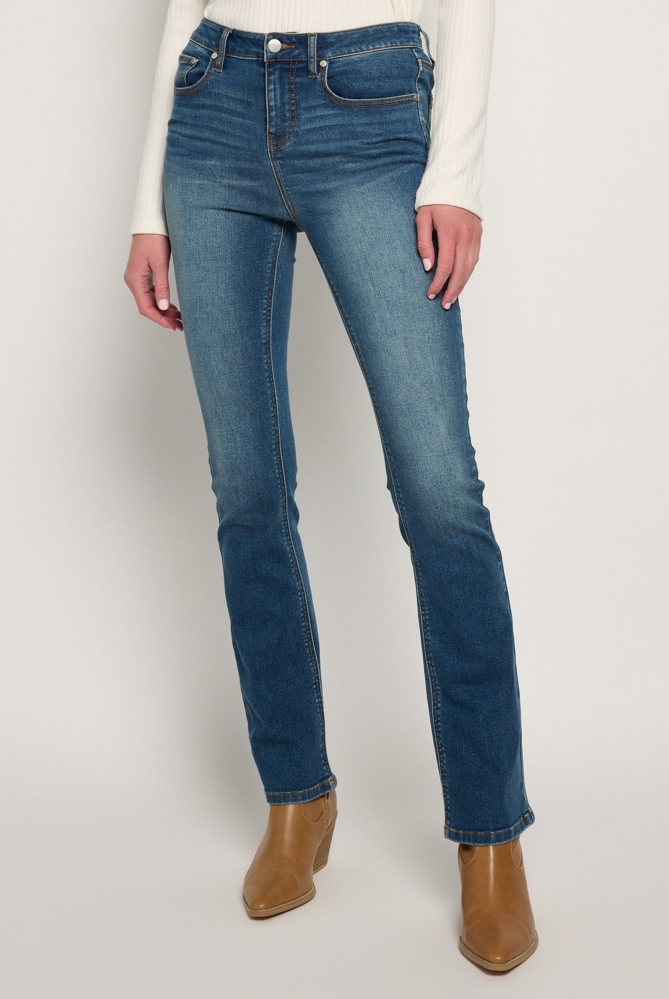 Dark Wash $|& SEAS Mariah Bootcut Jeans - SOF Front