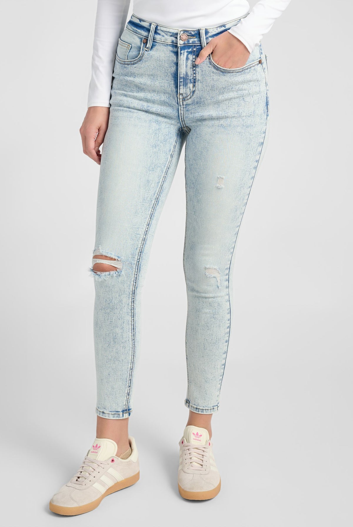 Light Wash $|& Herizon Jayne High Rise Distressed Skinny Jeans - SOF Front