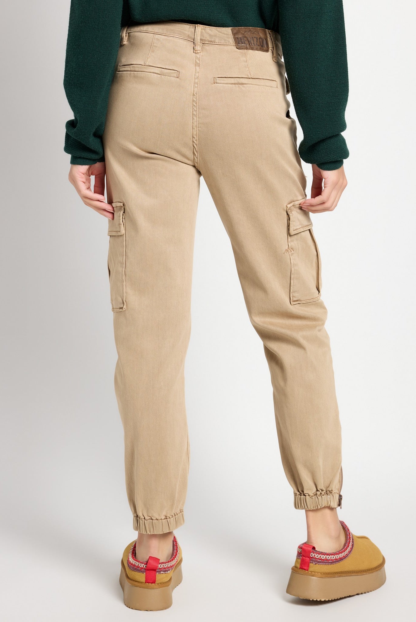 Nomad $|& Herizon Niki Cargo Pant - SOF Back