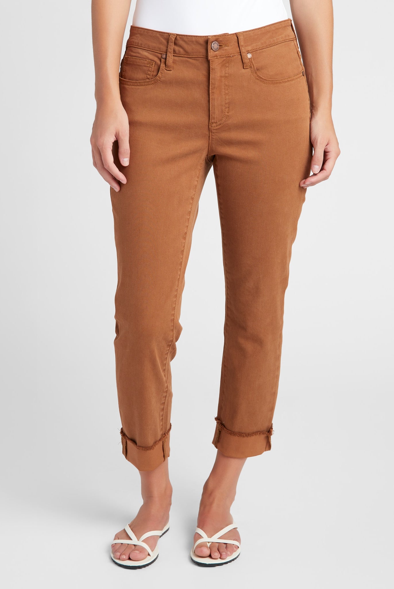 Toffee $|& Herizon Lana Cropped Straight Leg Jeans - SOF Front