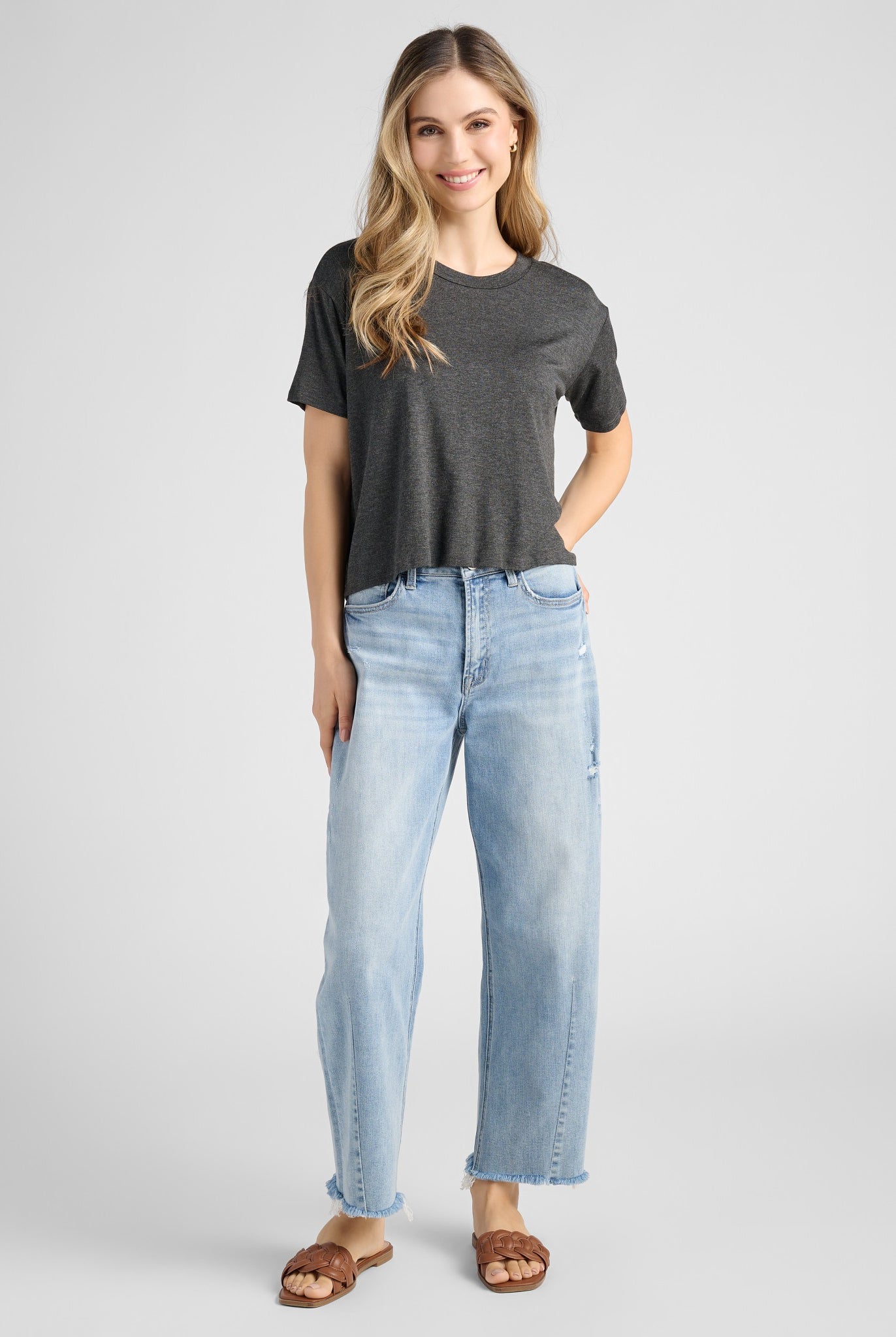 Antracita $|& SEAS Newport Cropped Tee - SOF Full Front