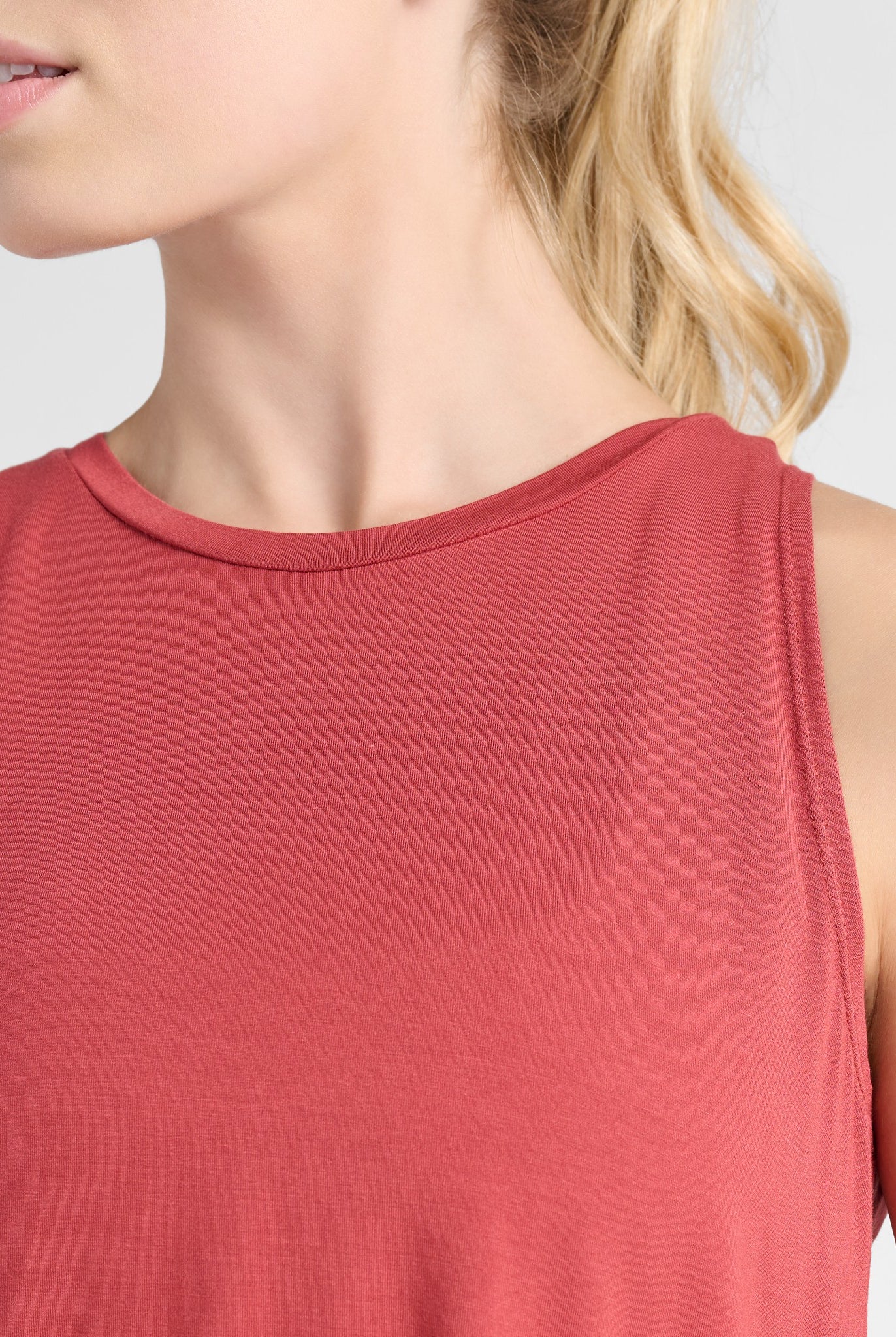 Rosewood $|& Interval Split Back Tank - SOF Detail