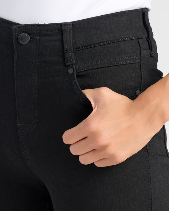 Black Rinse $|& Liverpool Gia Glider Skinny Jeans - SOF Detail