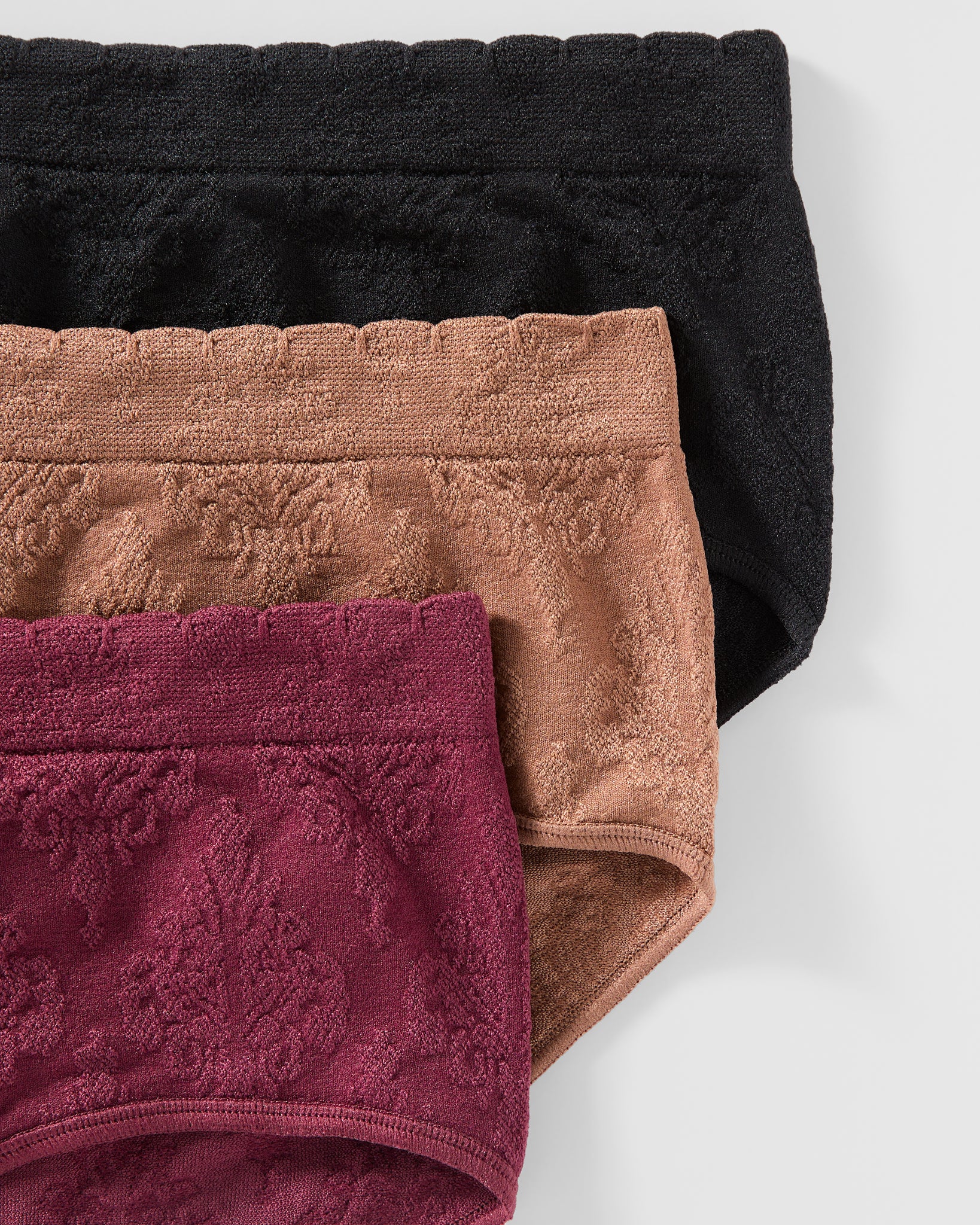 Black/Porcelain/Windsor Wine $|& Capezio Seamless Brocade Textured Hipster 3 Pack - Hanger Detail