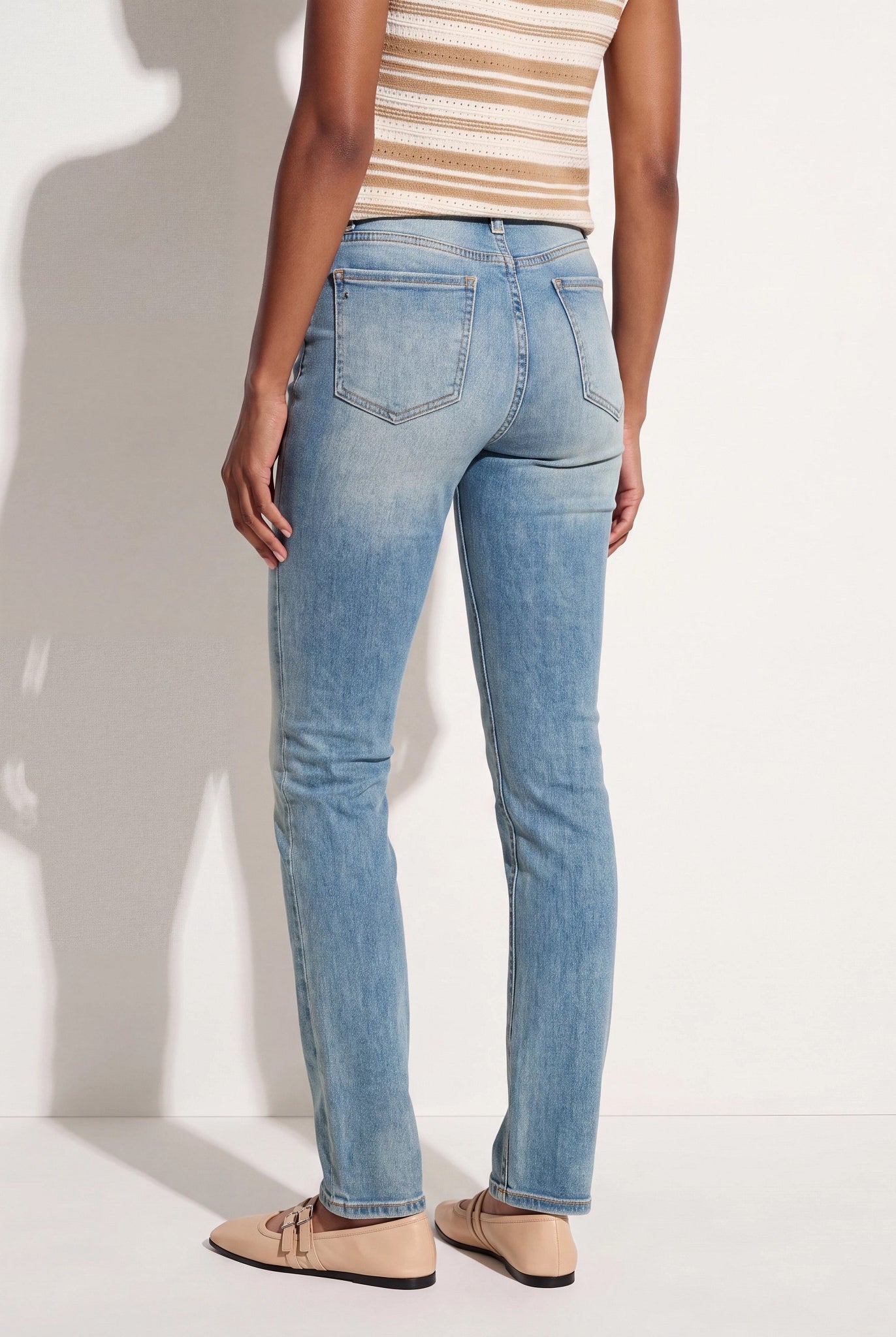 Medium Wash $|& SEAS Mariah Bootcut Jeans - SOF Side