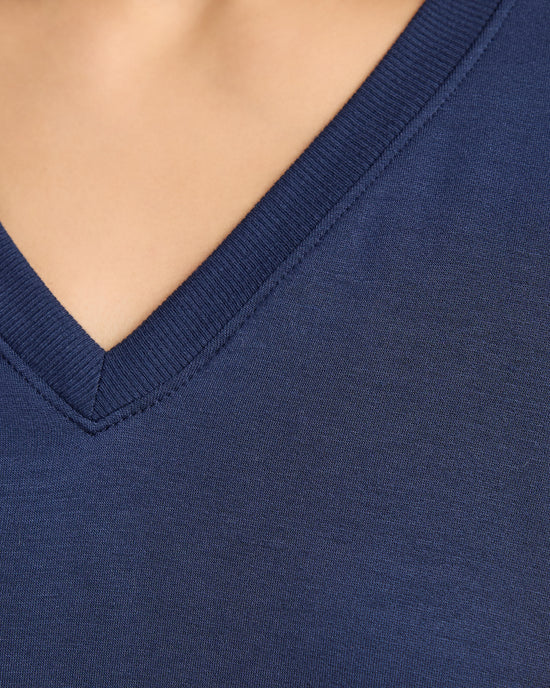 Navy $|& Interval Flex Fleece V-Neck Top - SOF Detail