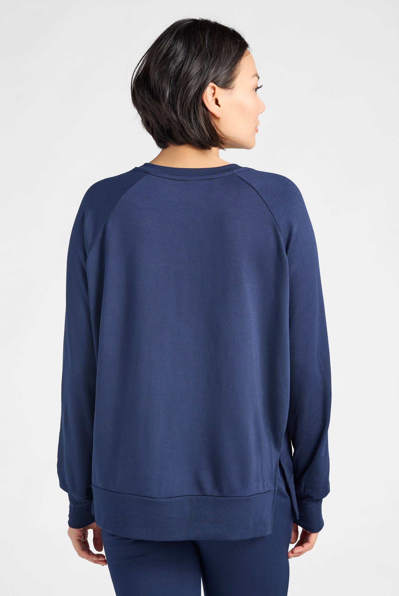 Navy $|& Interval Flex Fleece V-Neck Top - SOF Back