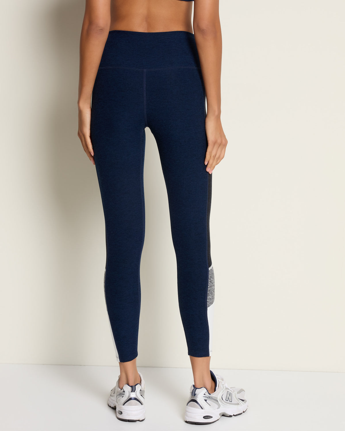 Ink Navy Heather/Night Sky $|& Interval FlowHeather Sculpt Radiant Legging - SOF Back