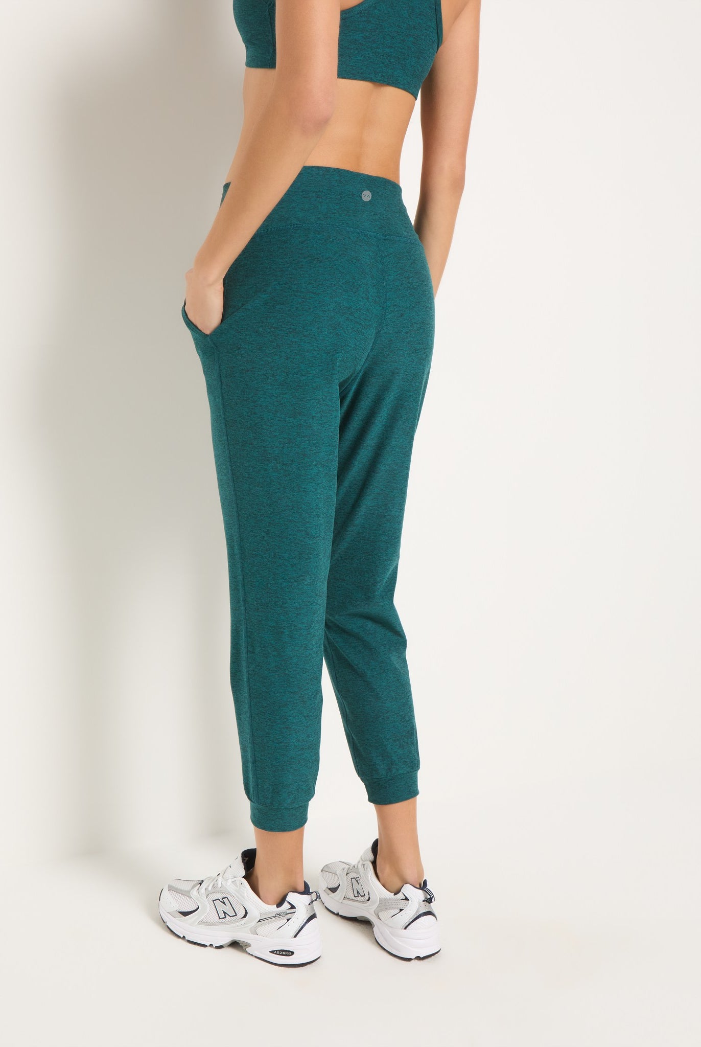 Deep Ocean Heather $|& Interval FlowHeather Sculpt Motion Jogger - VOF Front