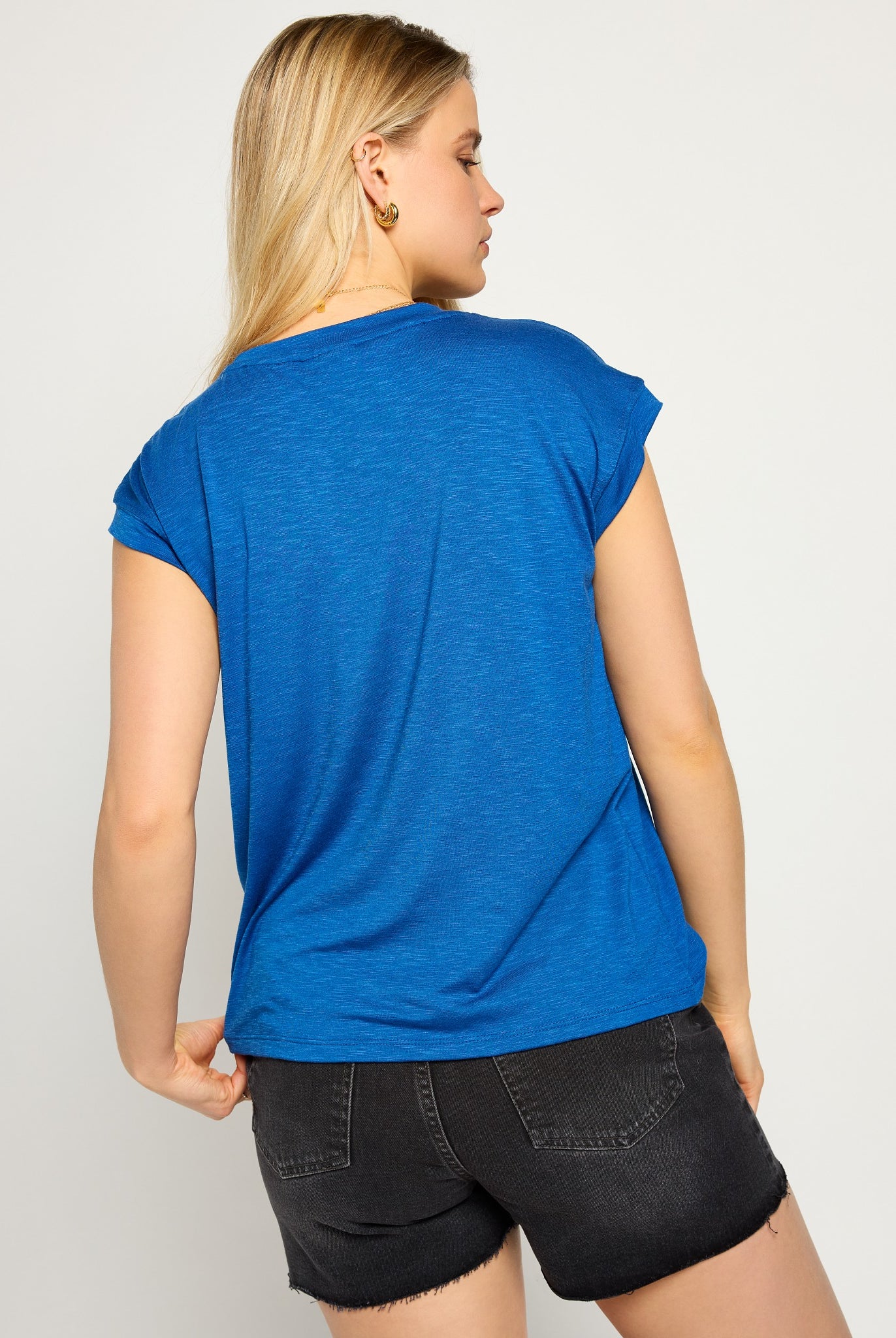 Coastal Cobalt $|& SEAS Merrit Island Short Sleeve Tee - SOF Detail