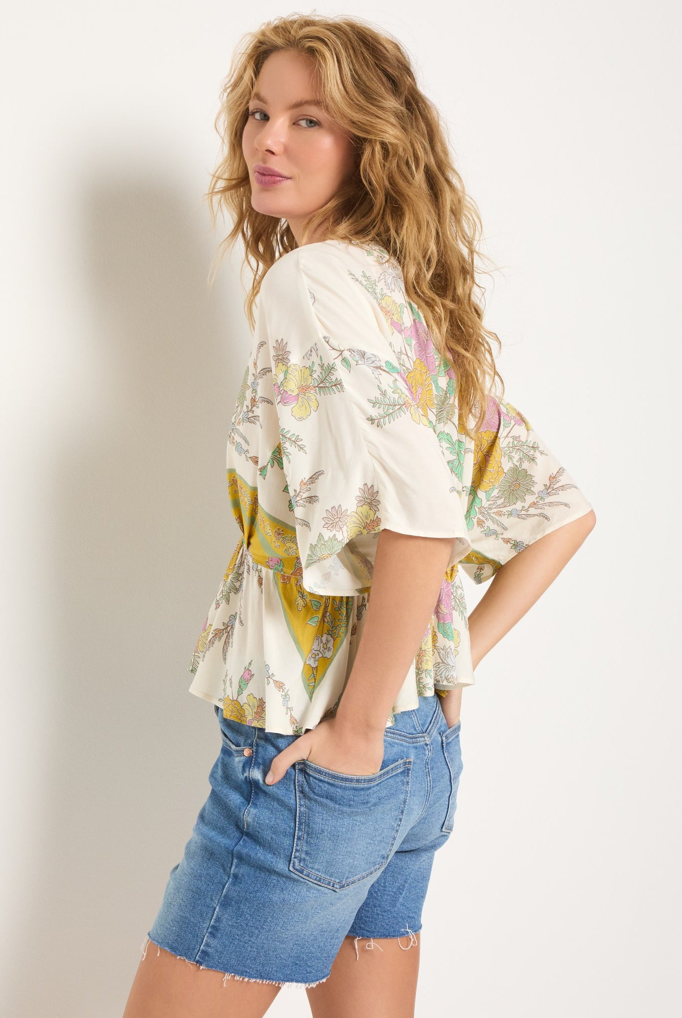 Cream Floral $|& SEAS Skysail Printed V-Neck Blouse - VOF Side
