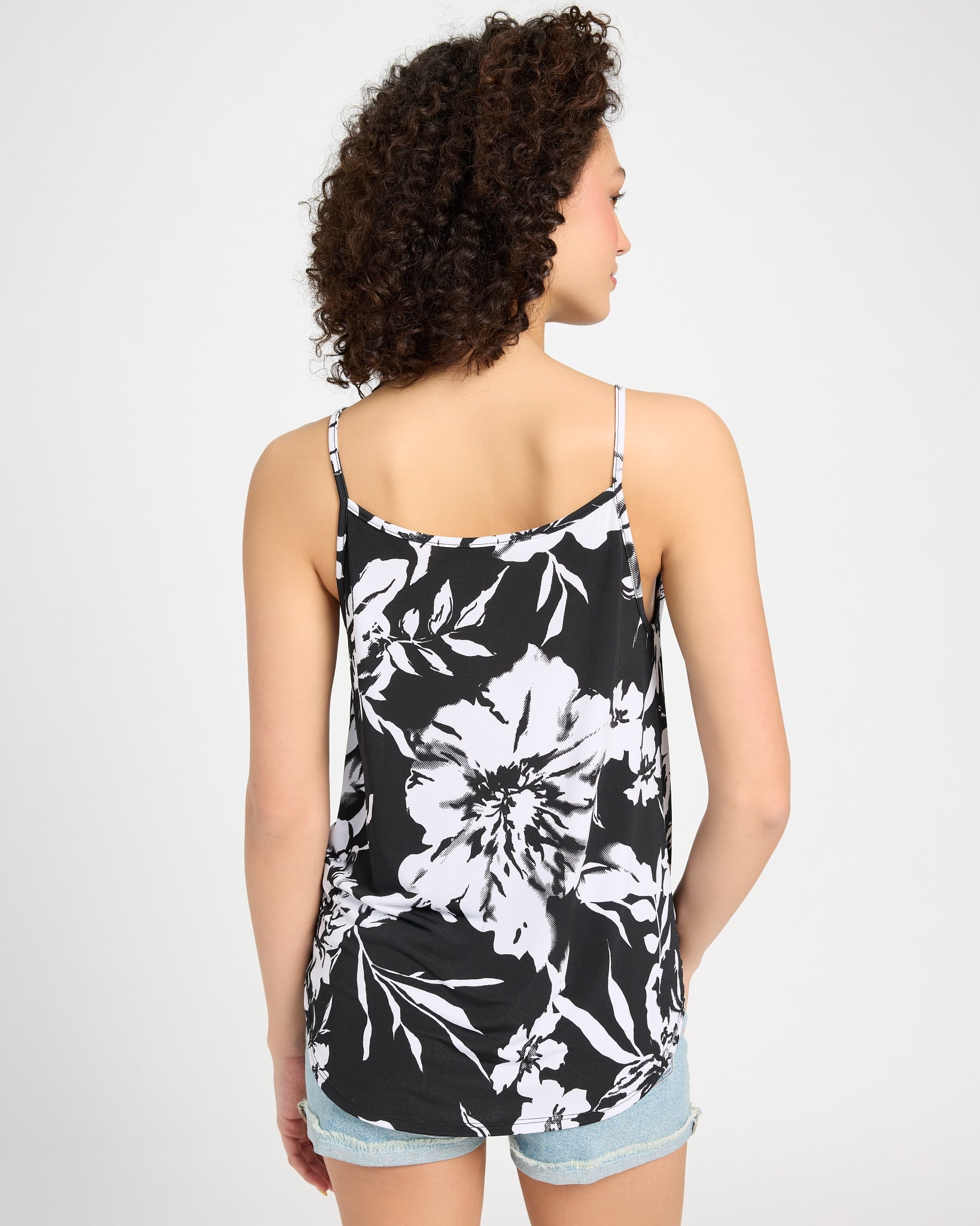 Black/White $|& West Kei Floral Knit Cami - SOF Back