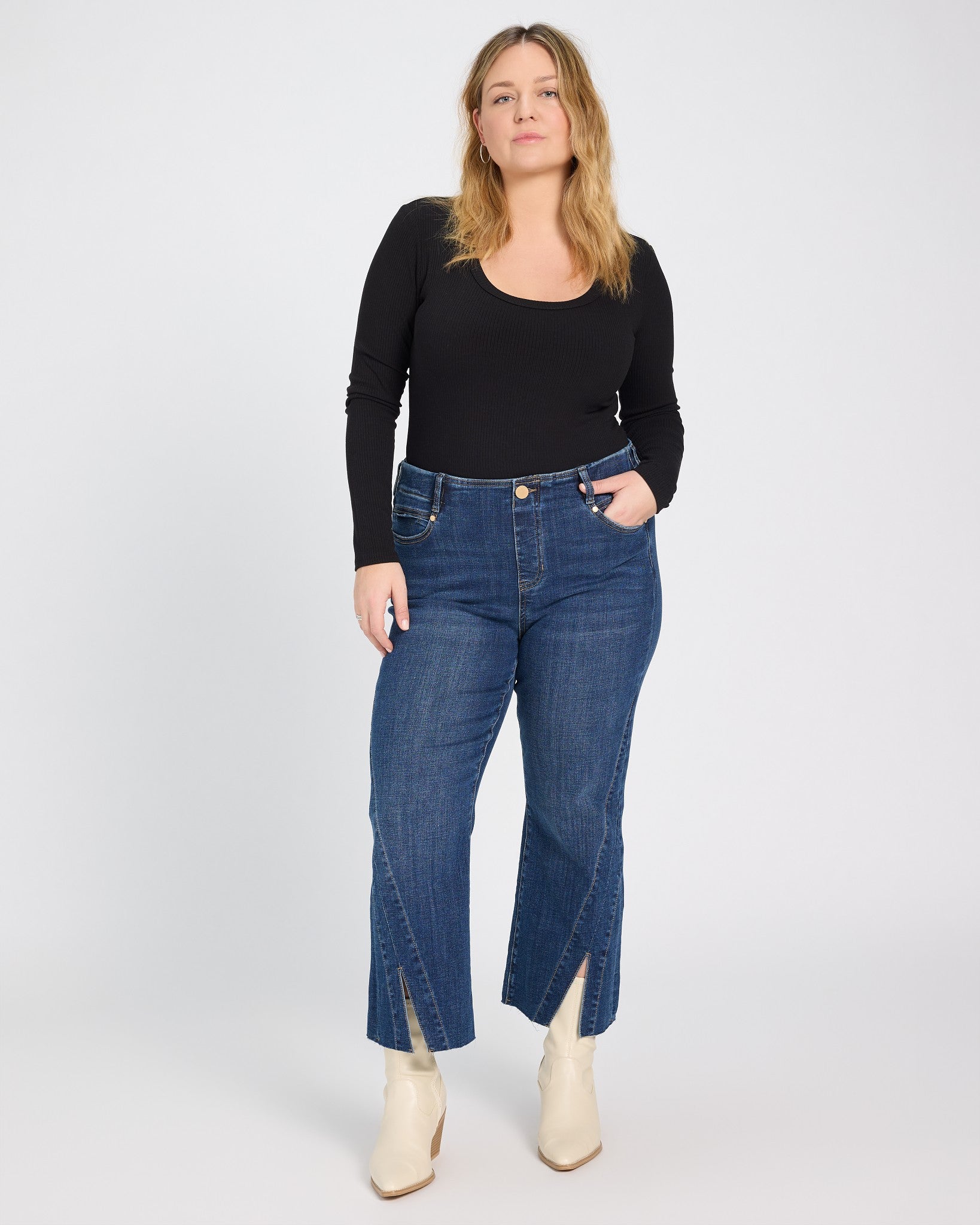 Bowers $|& Liverpool Gia Glider Crop Flare with Twisted Seam - UGC On Fig
