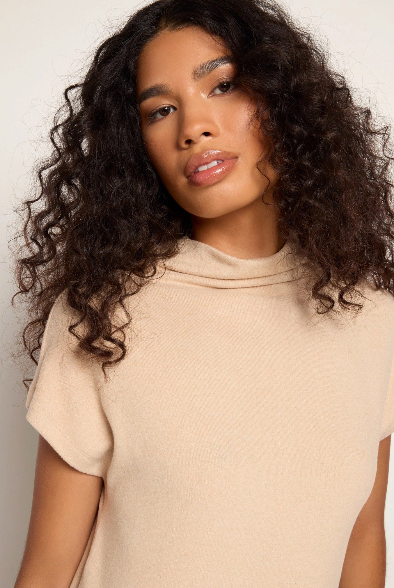 Oatmeal $|& SEAS Pier Funnel Neck Hacci Tee - SOF Full Front