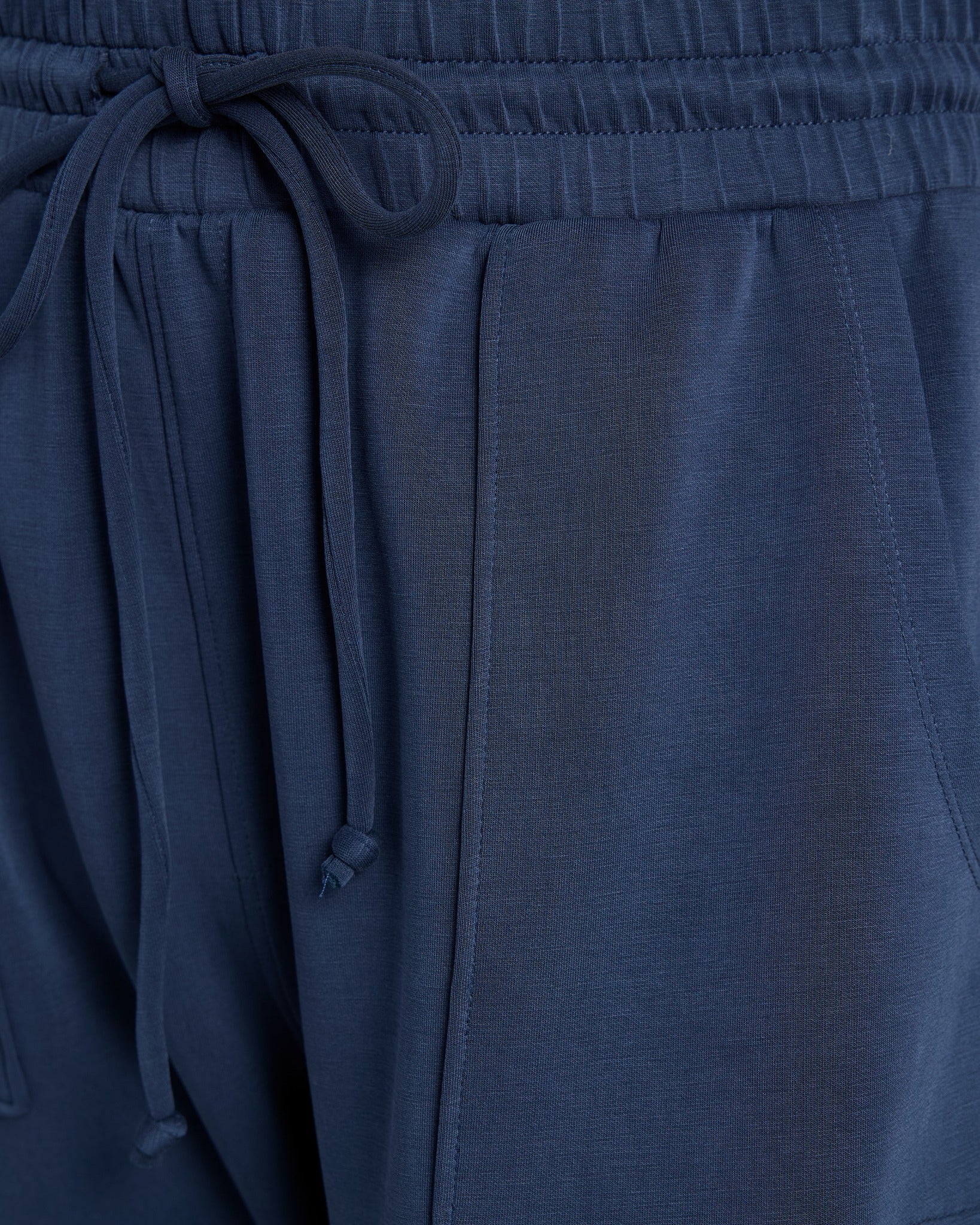 Navy $|& Thrive Société Patch Pocket Lounge Jogger - SOF Detail