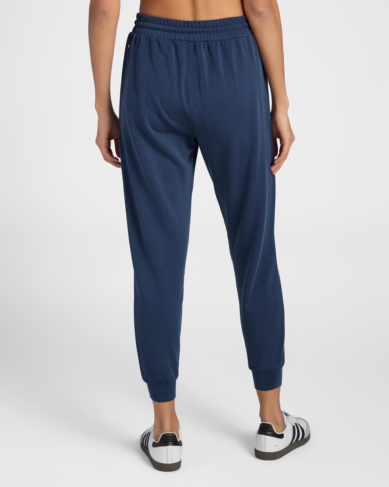 Navy $|& Thrive Société Patch Pocket Lounge Jogger - SOF Back