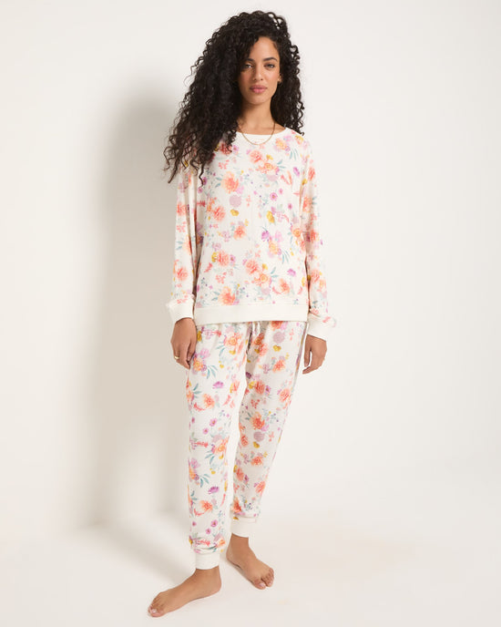 Cream Floral $|& SEAS Floral Hacci Crew - UGC On Fig