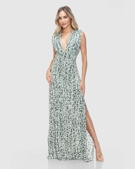 Olive $|& Brooklyn Isles Printed Deep V Open Back Maxi Dress - VOF Detail
