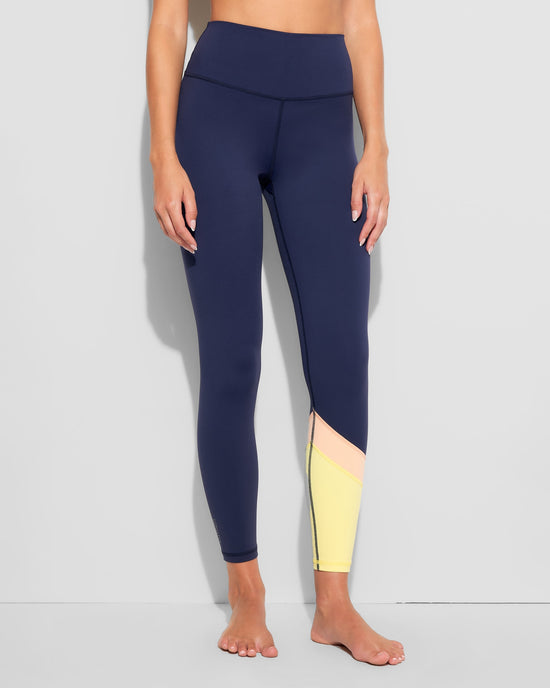 Indigo $|& Spiritual Gangster Baldwin 7/8 Legging - VOF Detail