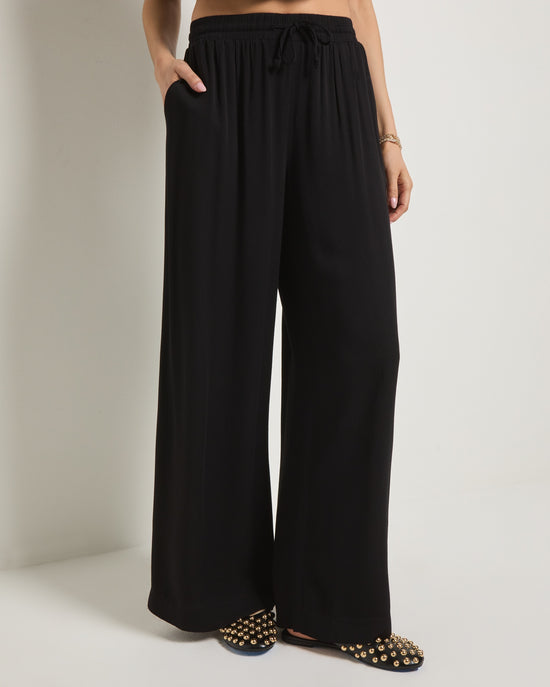 Washed Black $|& SEAS Sunset Drawstring Wide Leg Pant - SOF Front