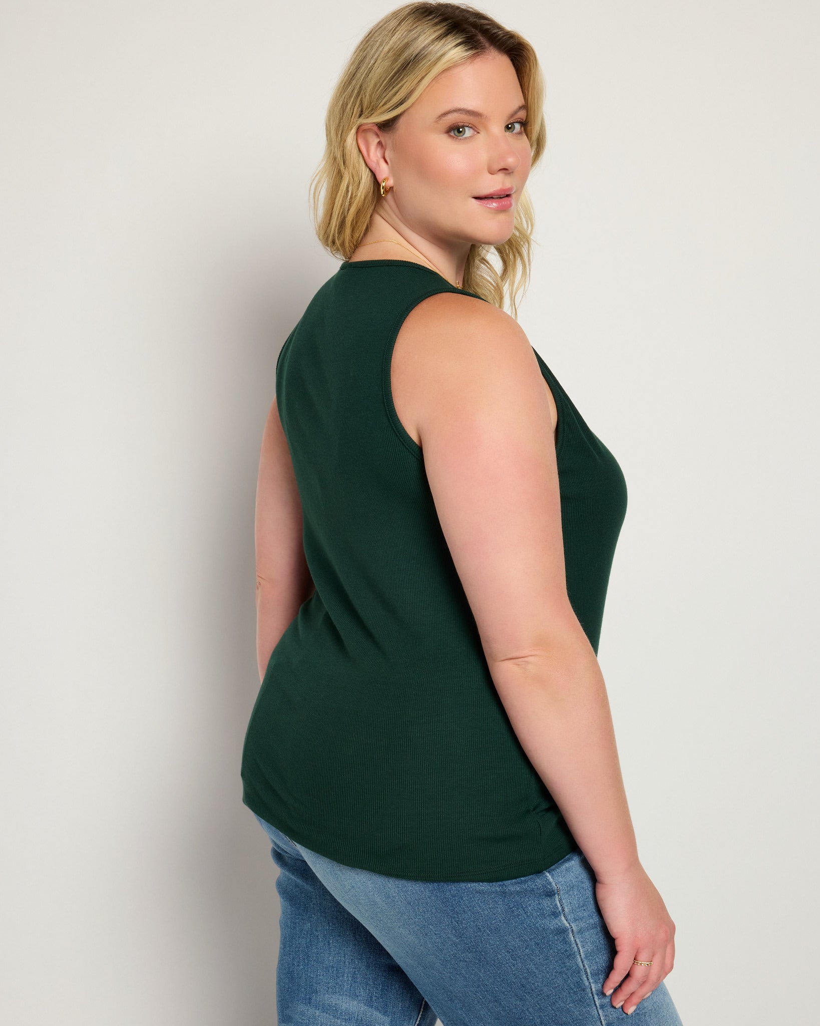 Hunter Green $|& SEAS Boat Neck Tank - SOF Back