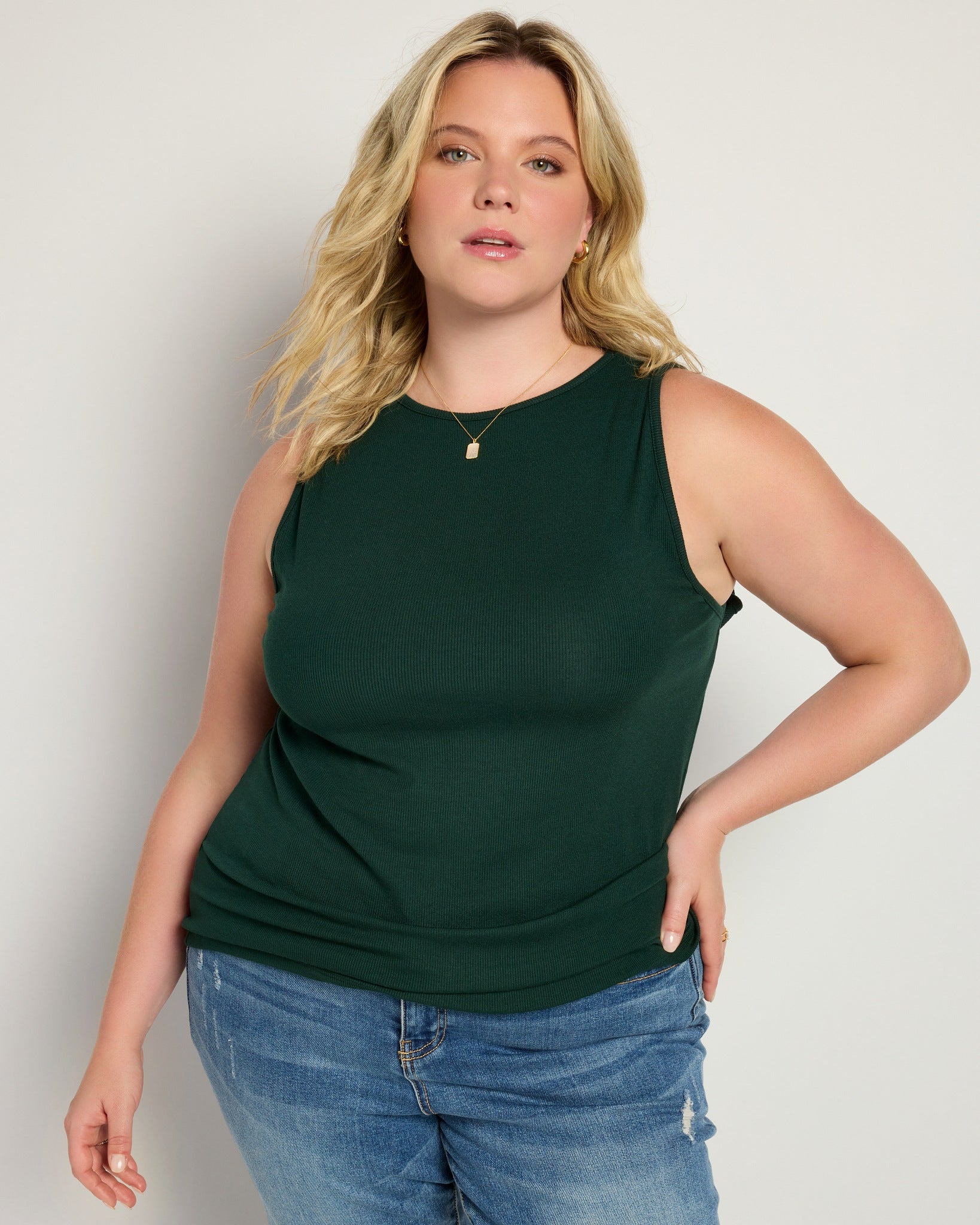 Hunter Green $|& SEAS Boat Neck Tank - SOF Front