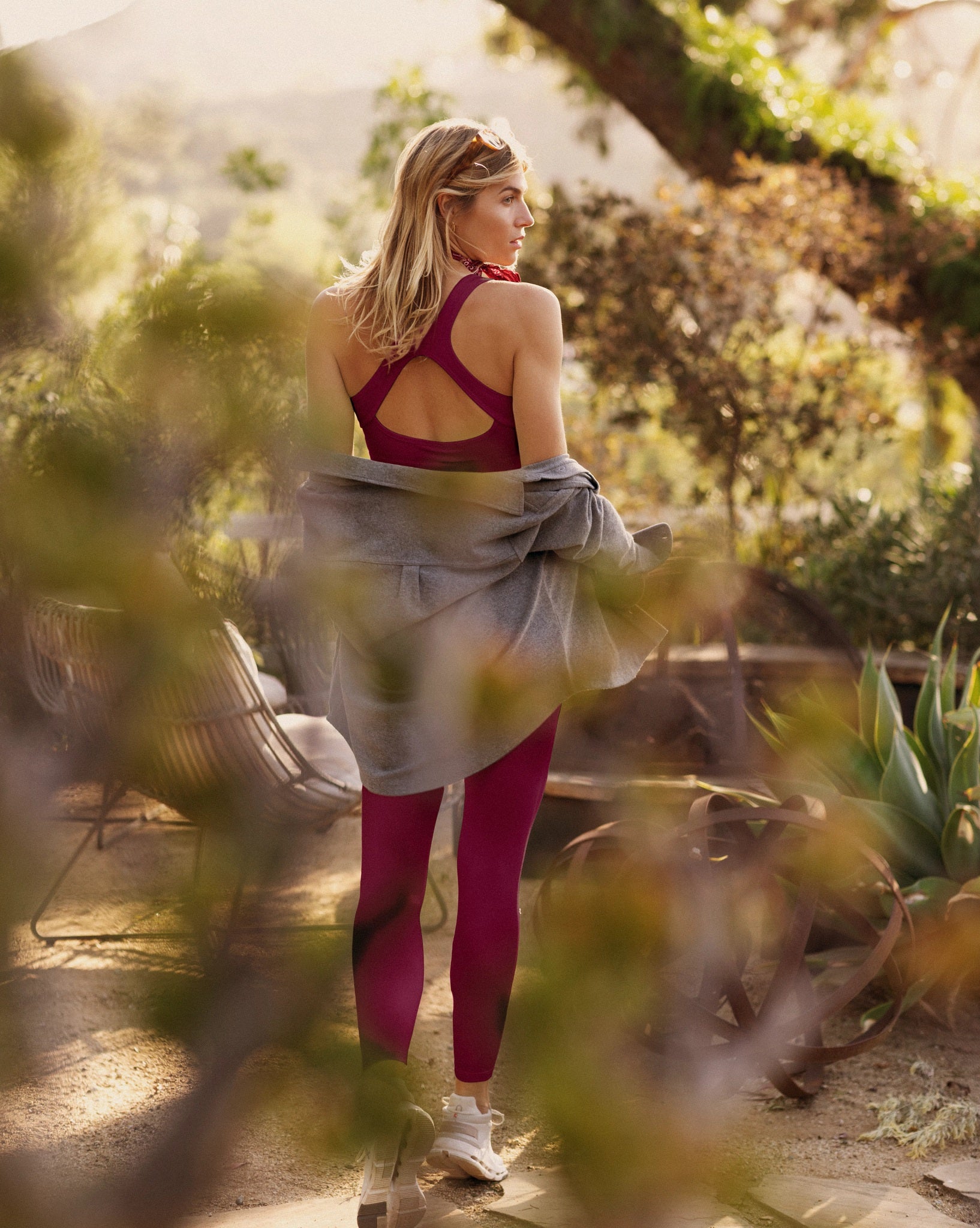 Sangria $|& Interval CloudLight Sprint Legging - SOF Side