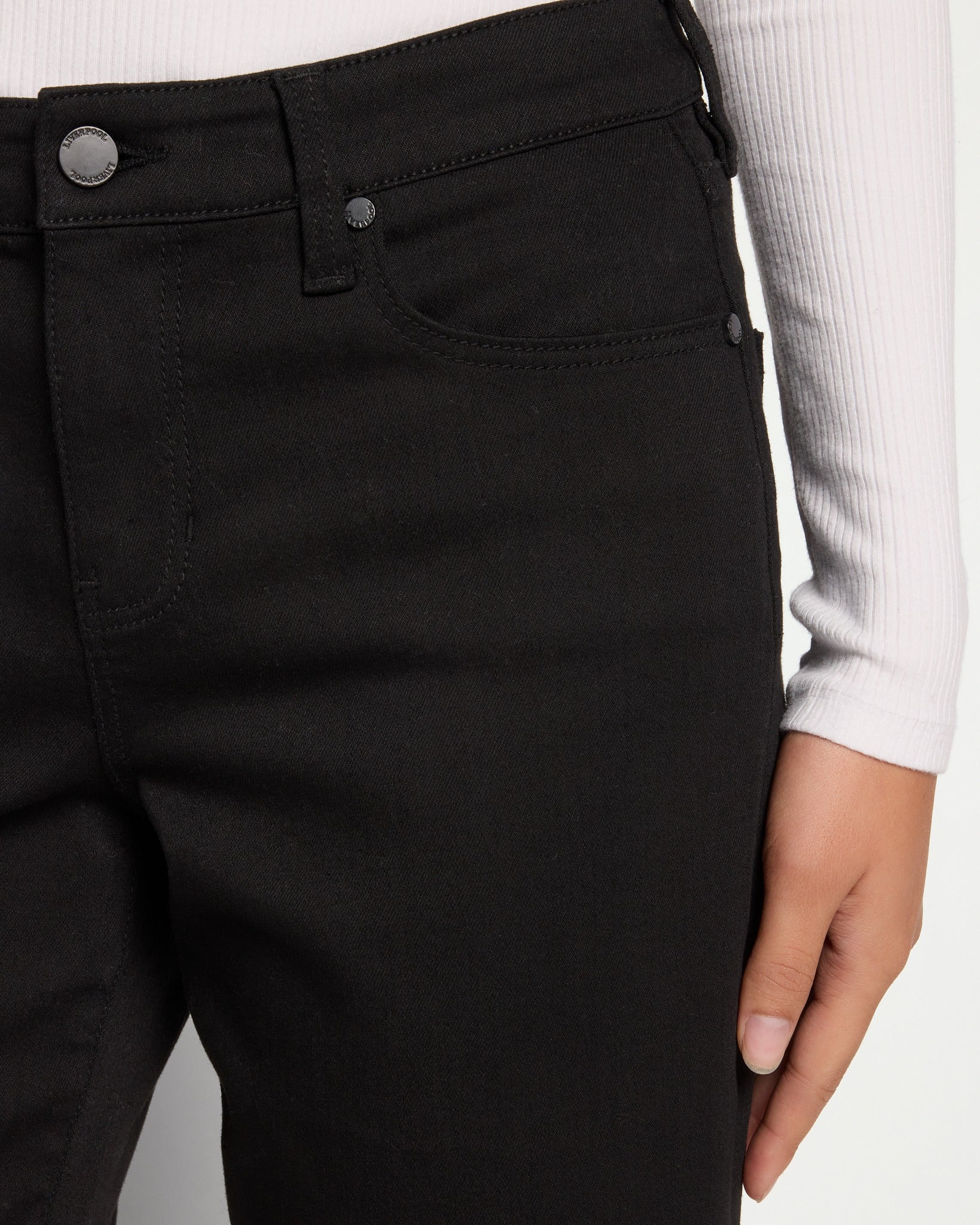 Black Rinse $|& Liverpool The Stride Wide Leg Jeans - SOF Full Front