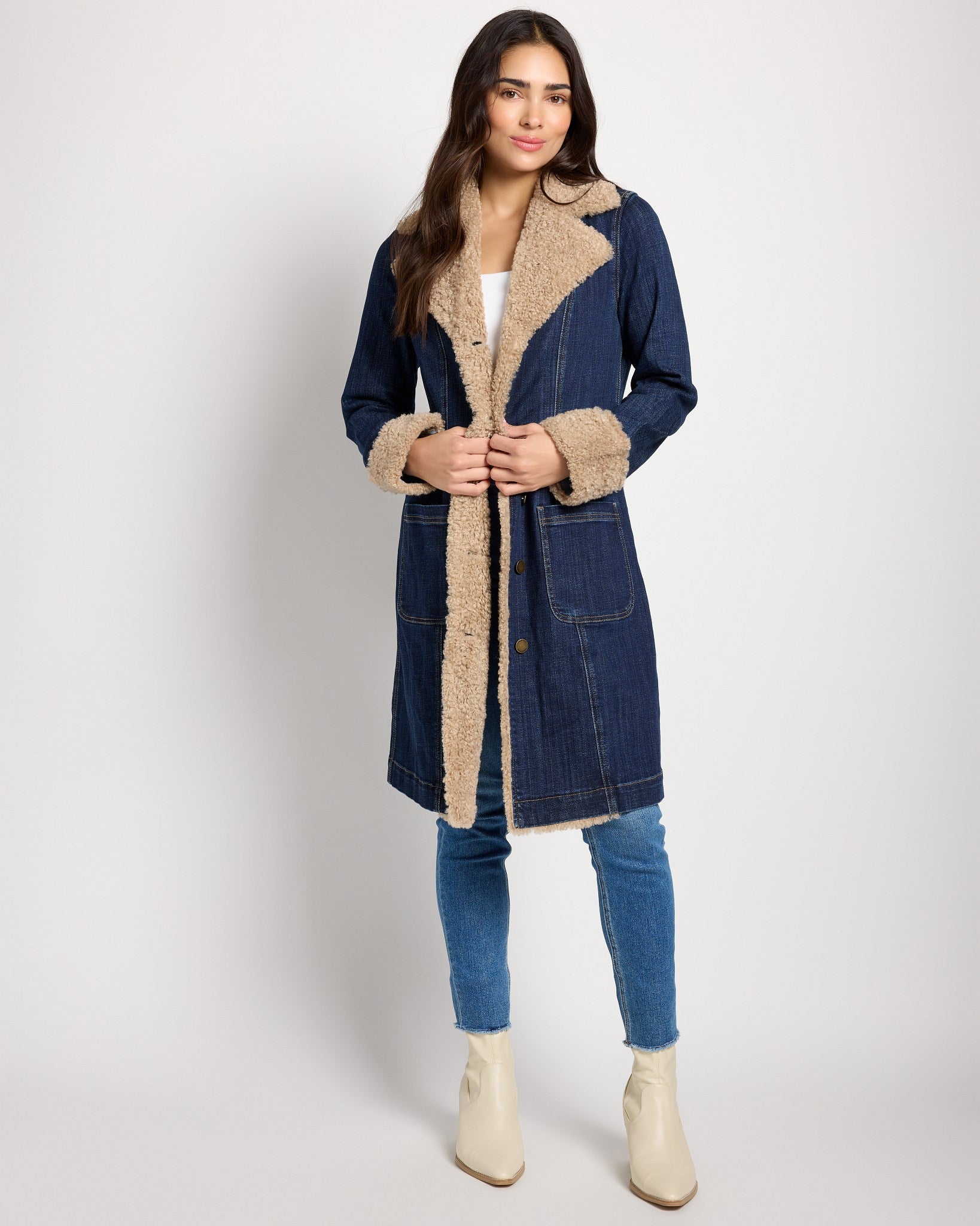Rinse Wash $|& Liverpool Sherpa Trimmed Denim Trench Coat - SOF Front