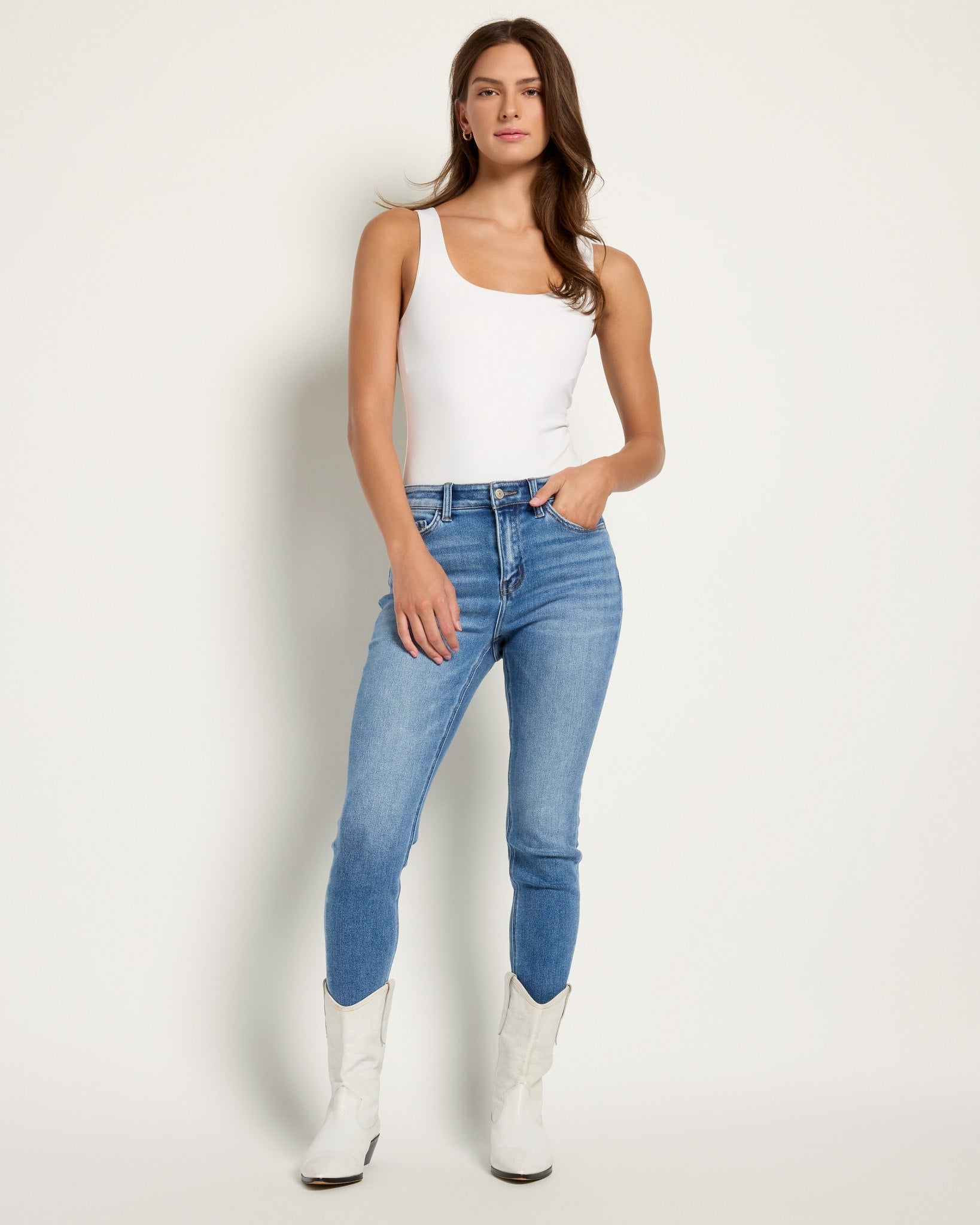 Prowess $|& Lovervet Mid Rise Crop Skinny Jeans - UGC On Fig