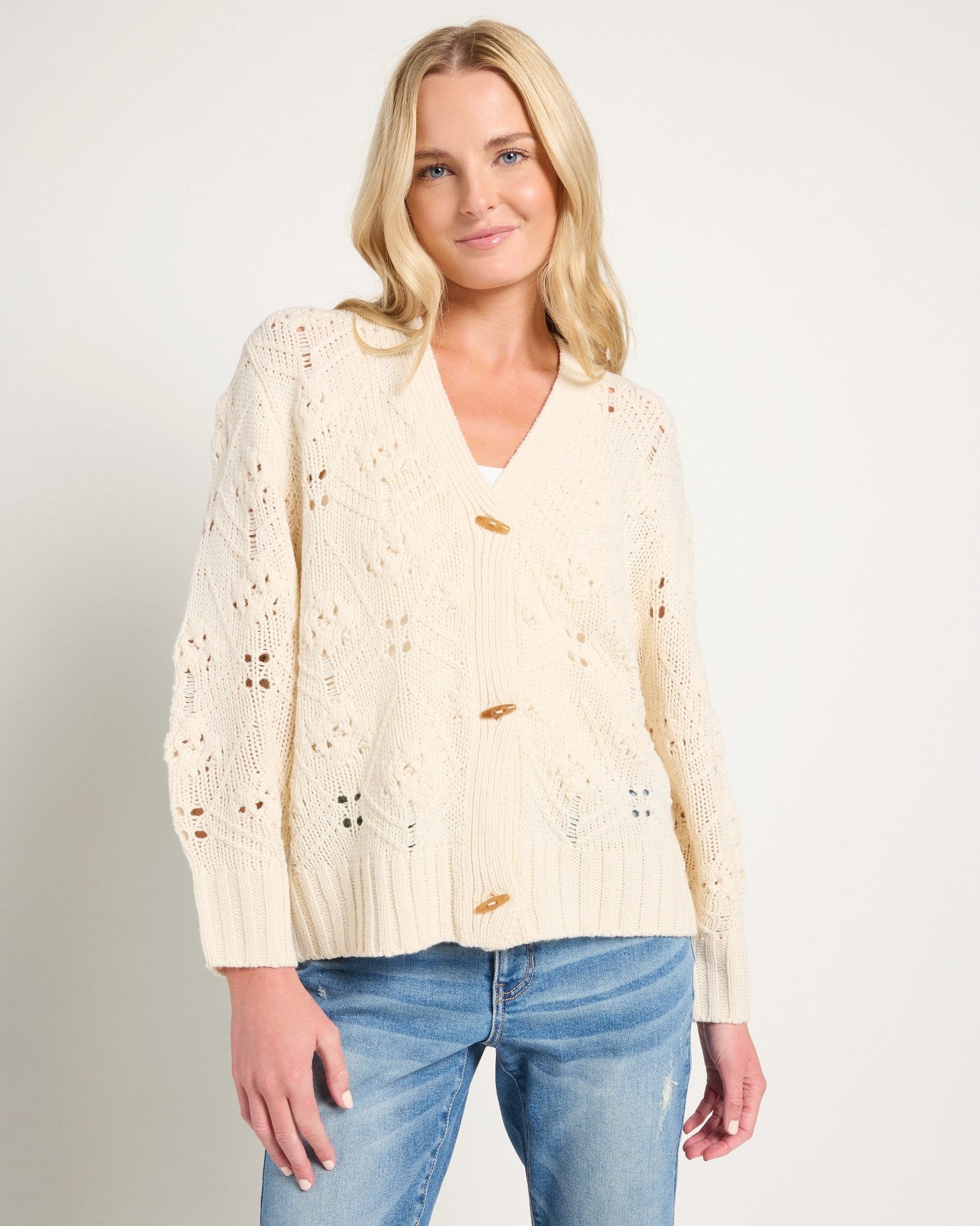 Cream $|& Herizon Sierra V-Neck Cardigan - SOF Front
